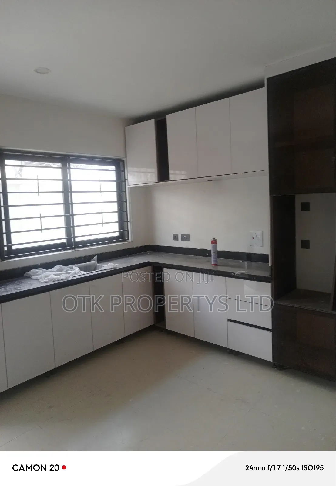 4bdrm Duplex in Navy'S Quarter, Jahi for sale
