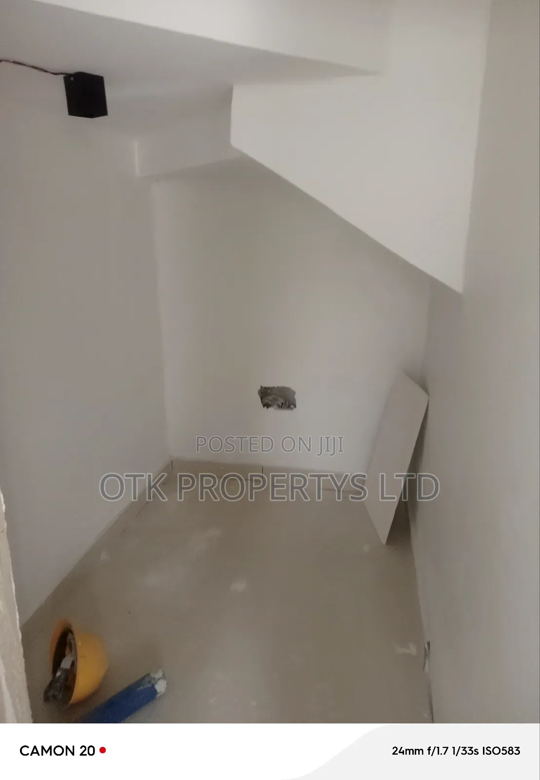 4bdrm Duplex in Navy'S Quarter, Jahi for sale