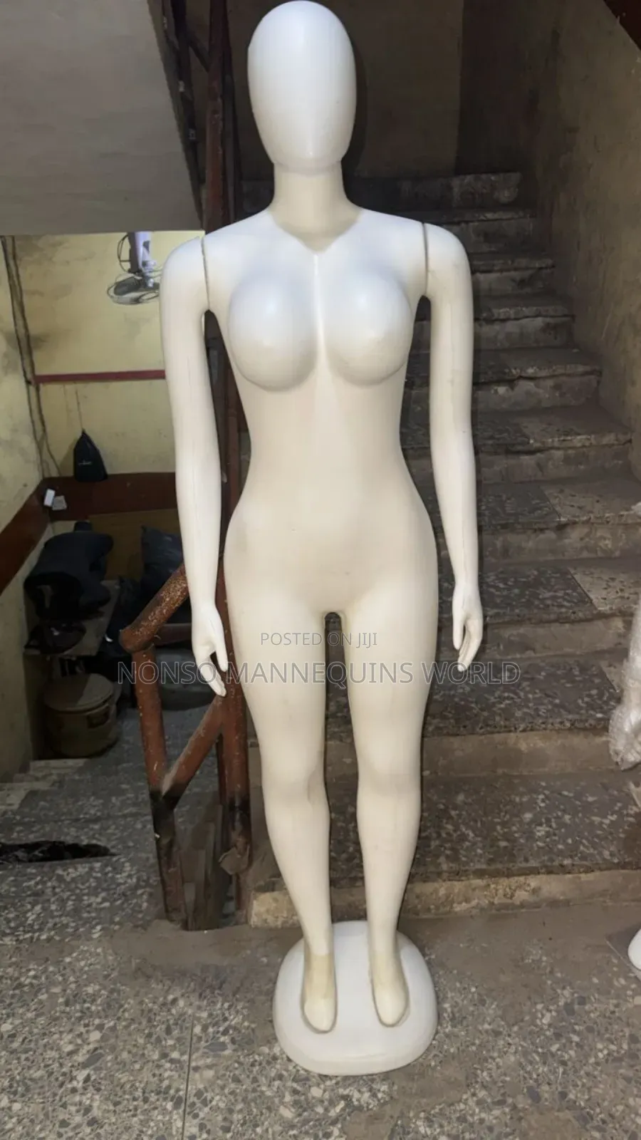 Faceless Size 10 Plastic White Female Mannequin