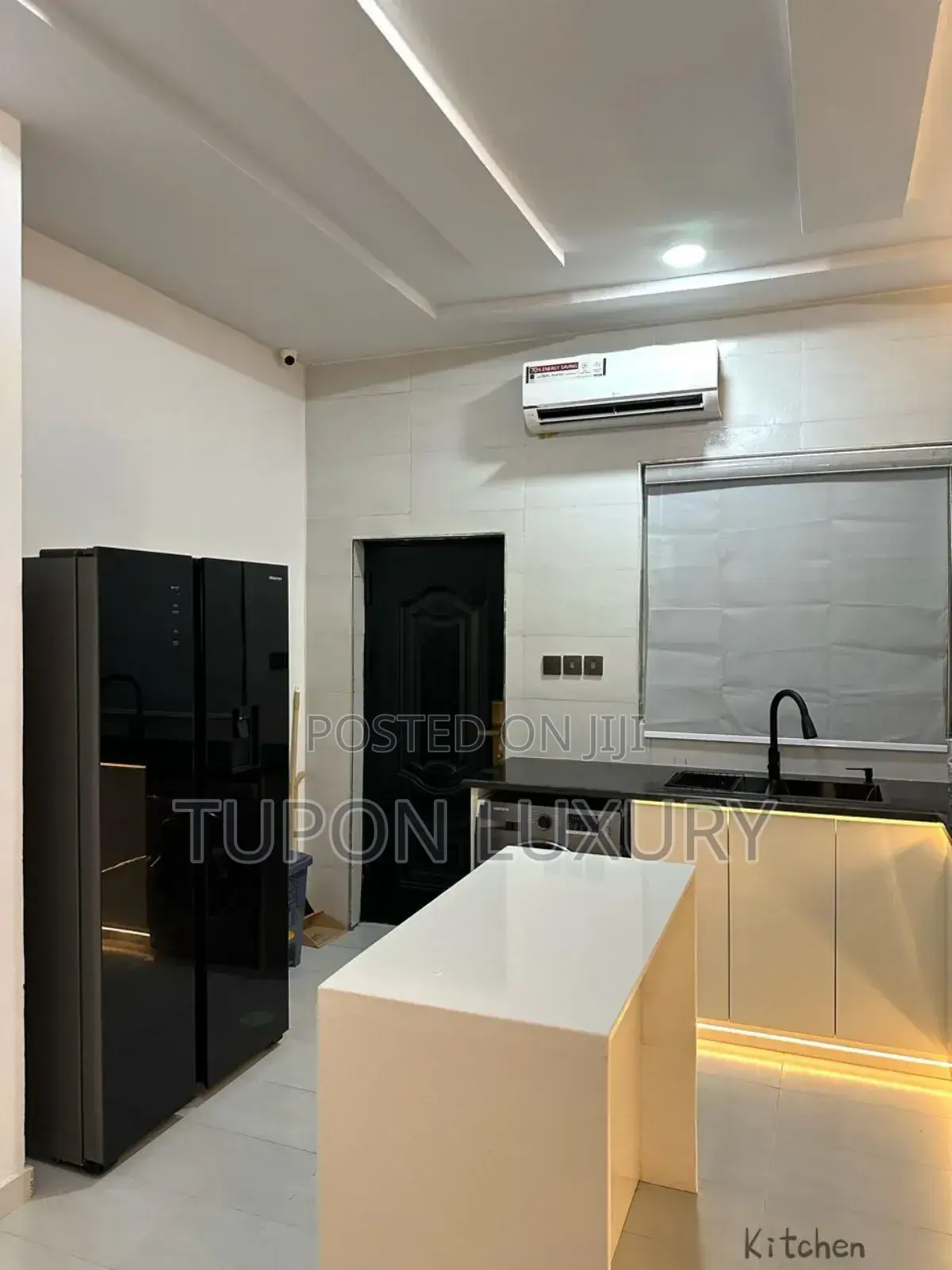 Luxury 4bed With Ps5, Snooker, Pool and Bath Tub