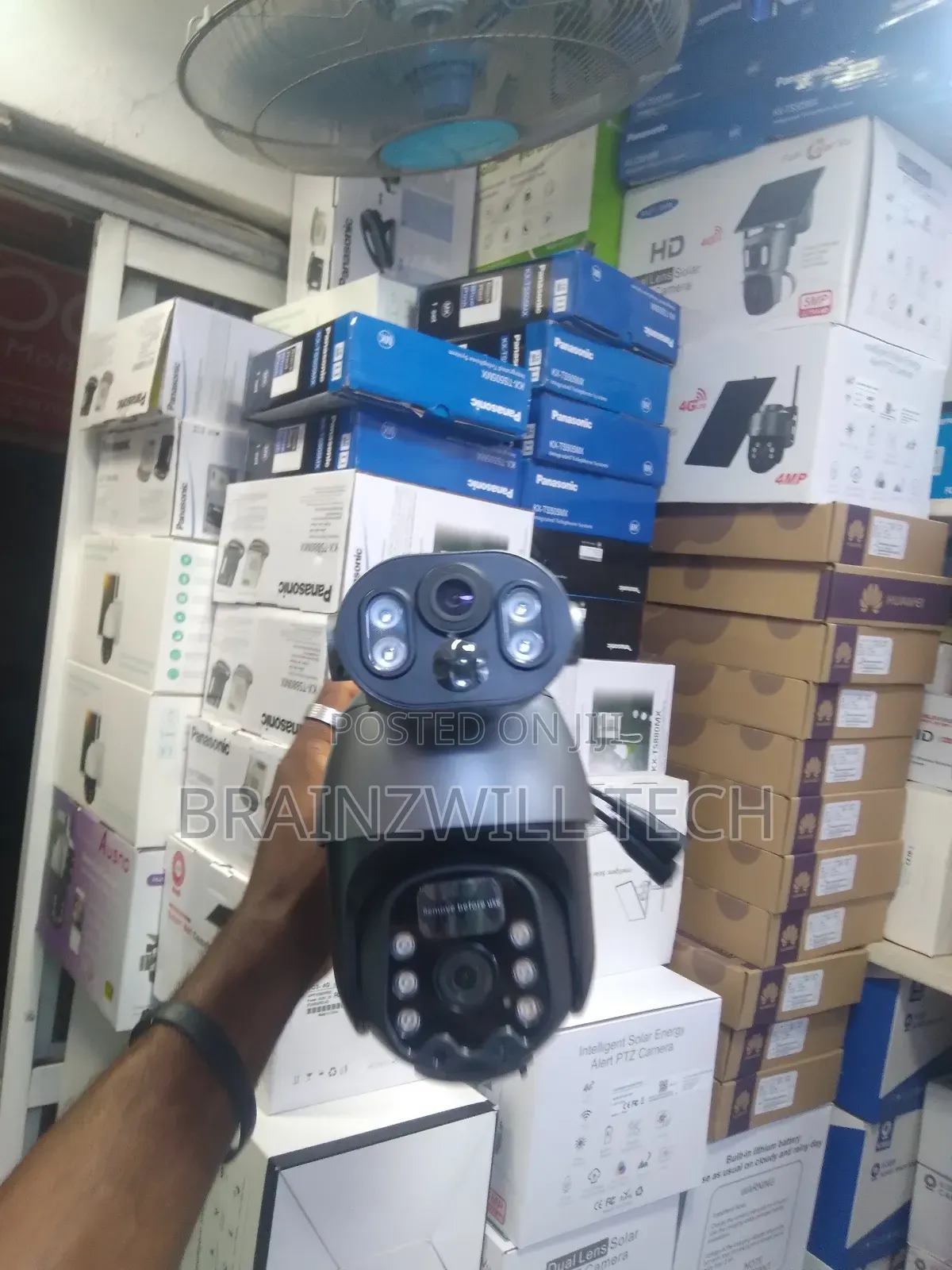 Ubox 4g Solar Dual Lens Camera With Dual Pir