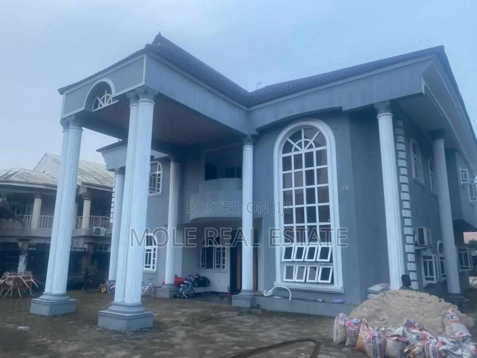 Luxery 6 Bed Fully Detached Full Plot Ajao Estate