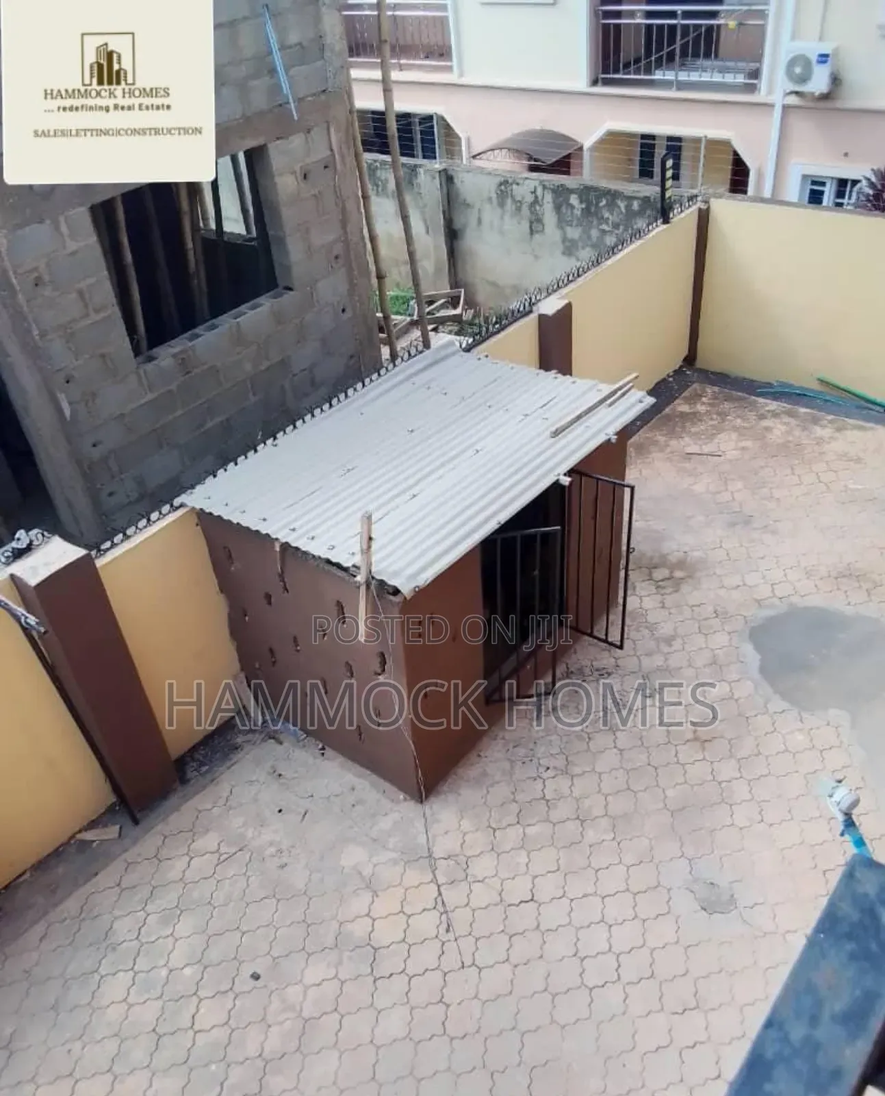 12bdrm Block of Flats in Ibadan for sale