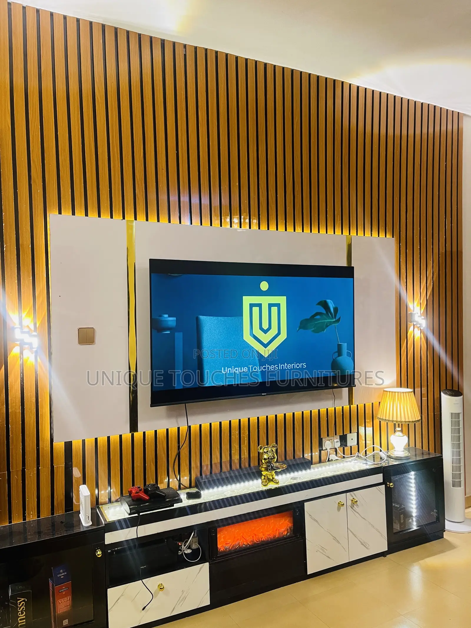 High Glossy Tv Console