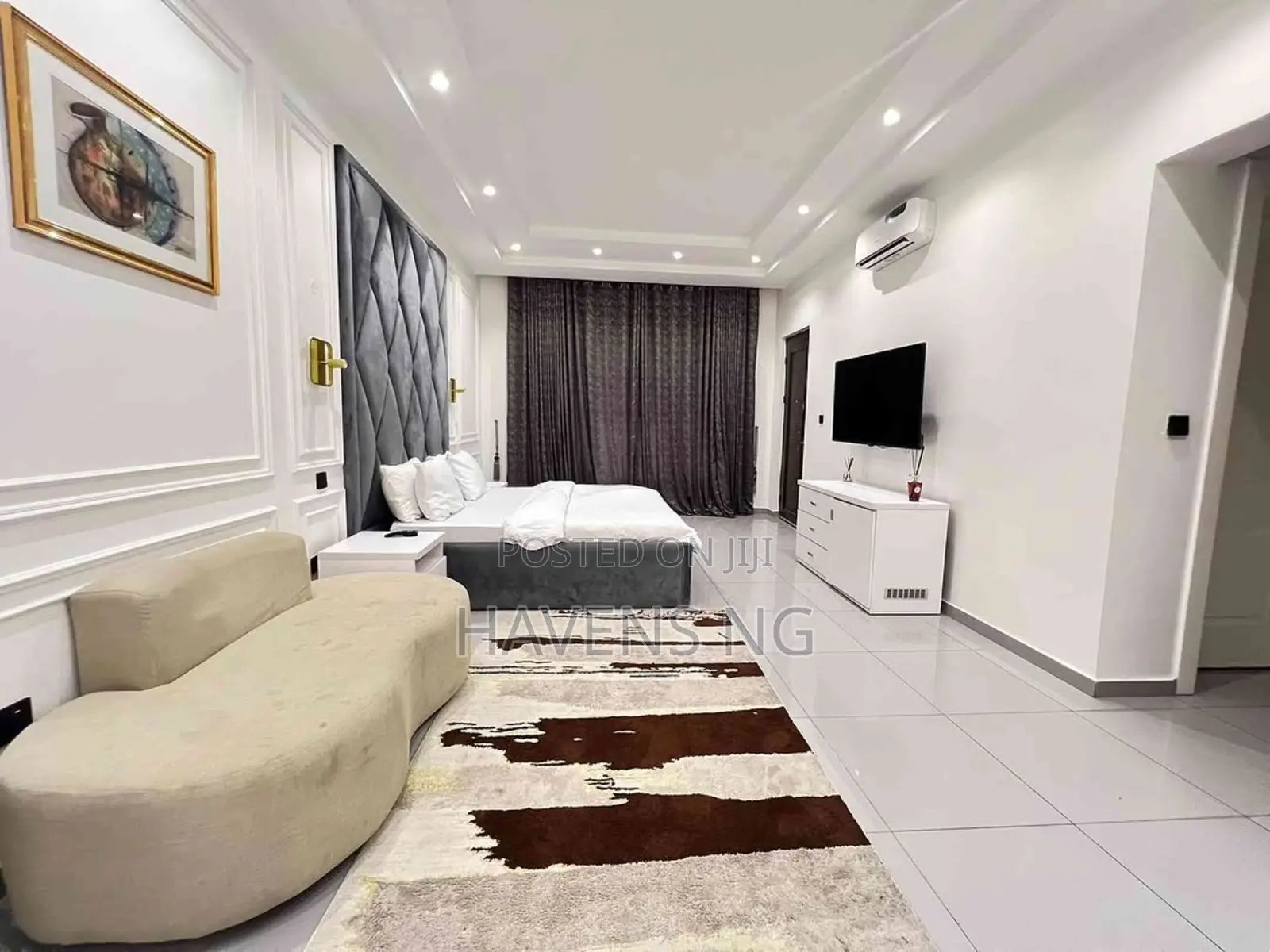 Luxury Waterfront 4-Bedroom Duplex
