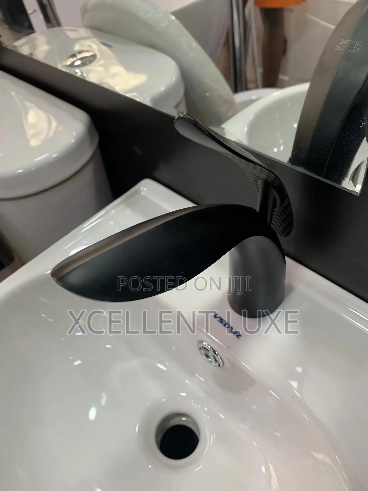Black Hot and Cold Basin Mixer Tap