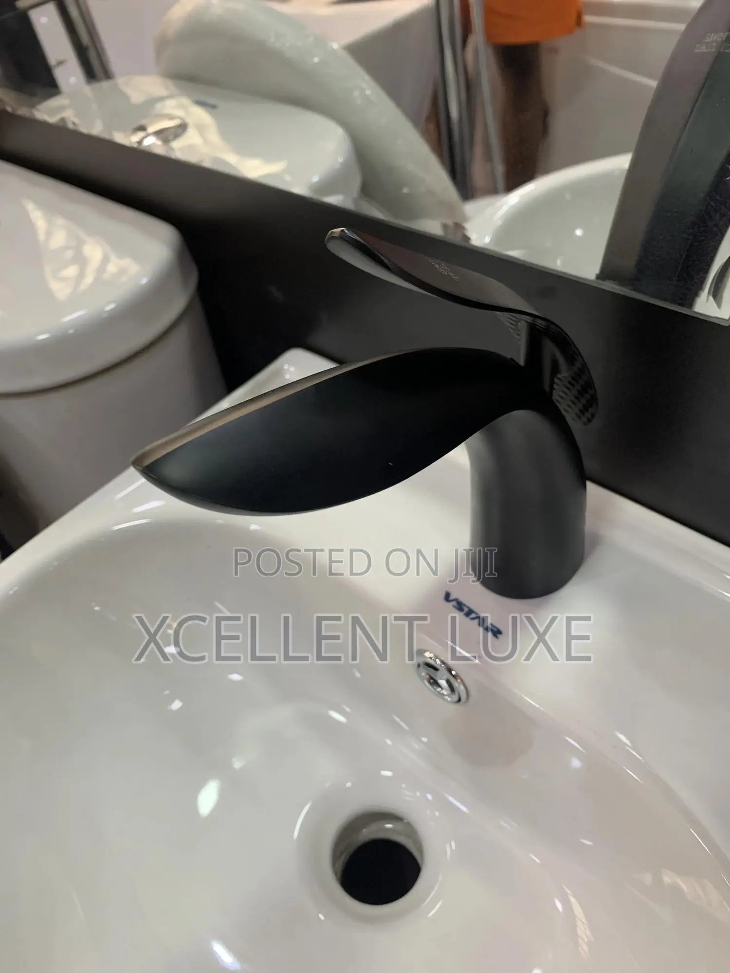 Black Hot and Cold Basin Mixer Tap