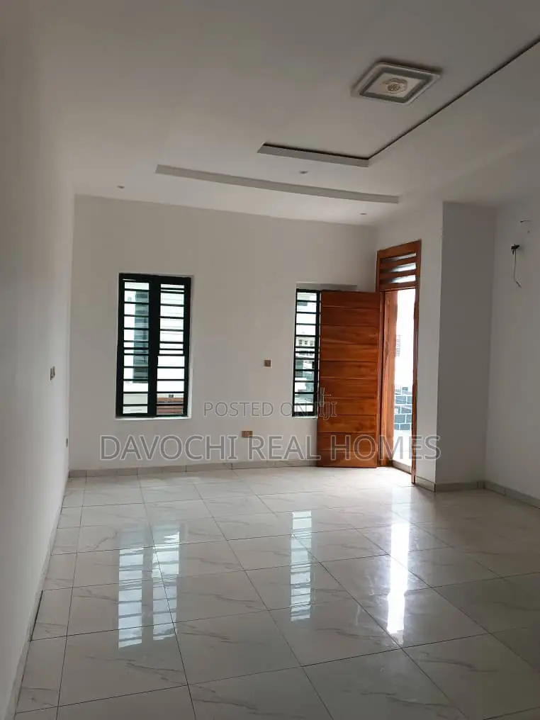 4bdrm Duplex in Agungi. for rent