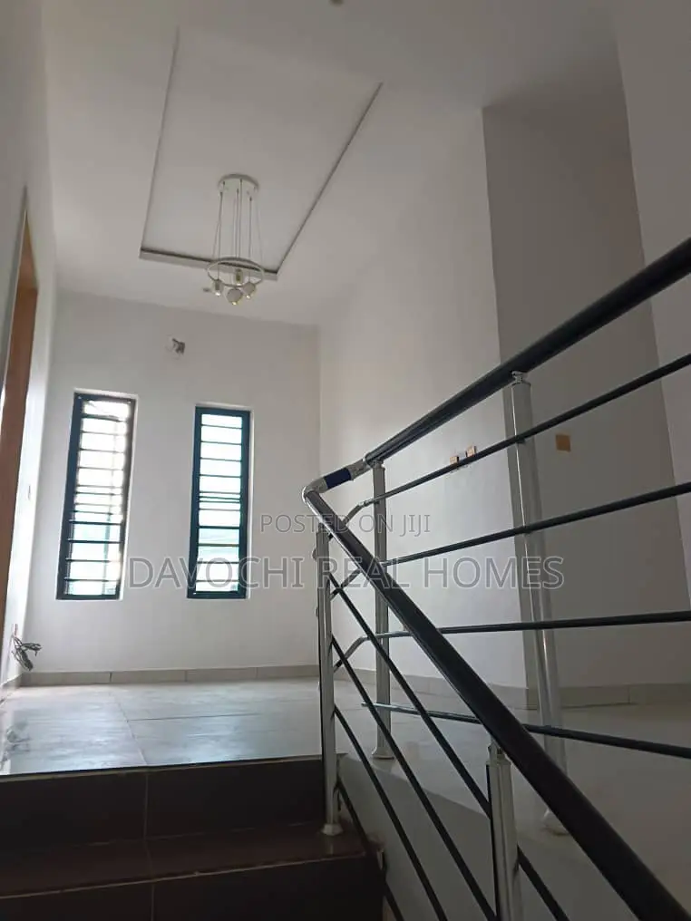 4bdrm Duplex in Agungi. for rent