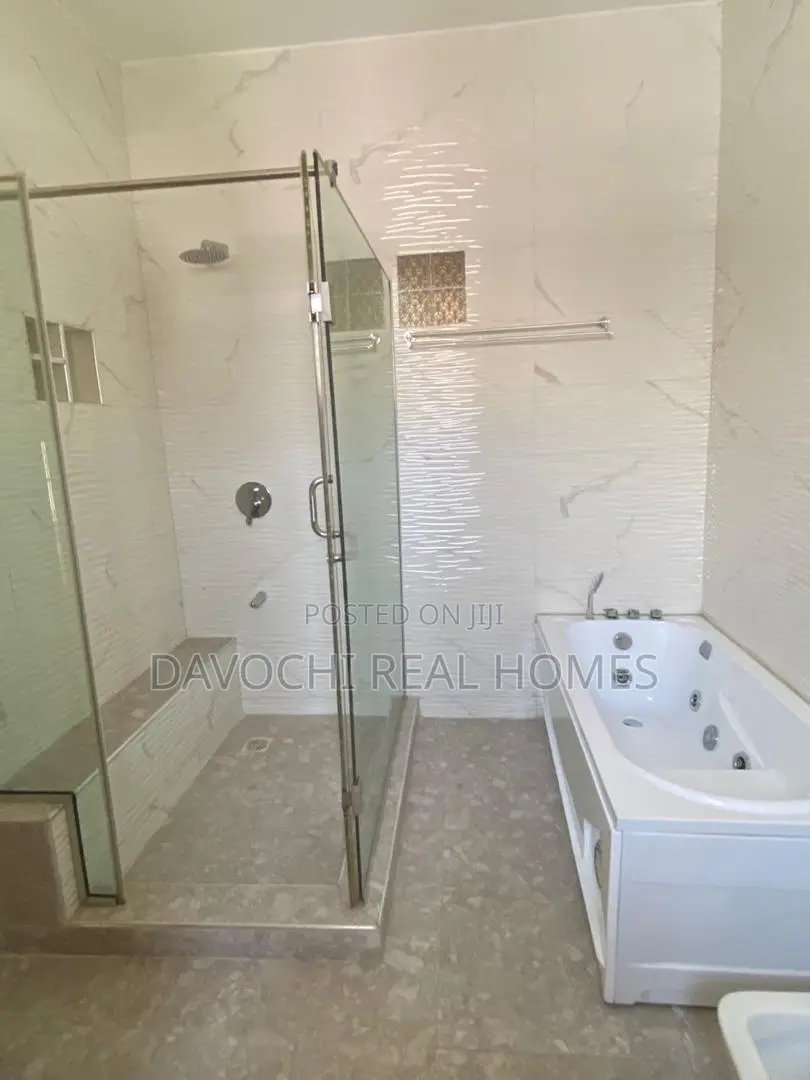 4bdrm Duplex in Lekki Phase One for rent