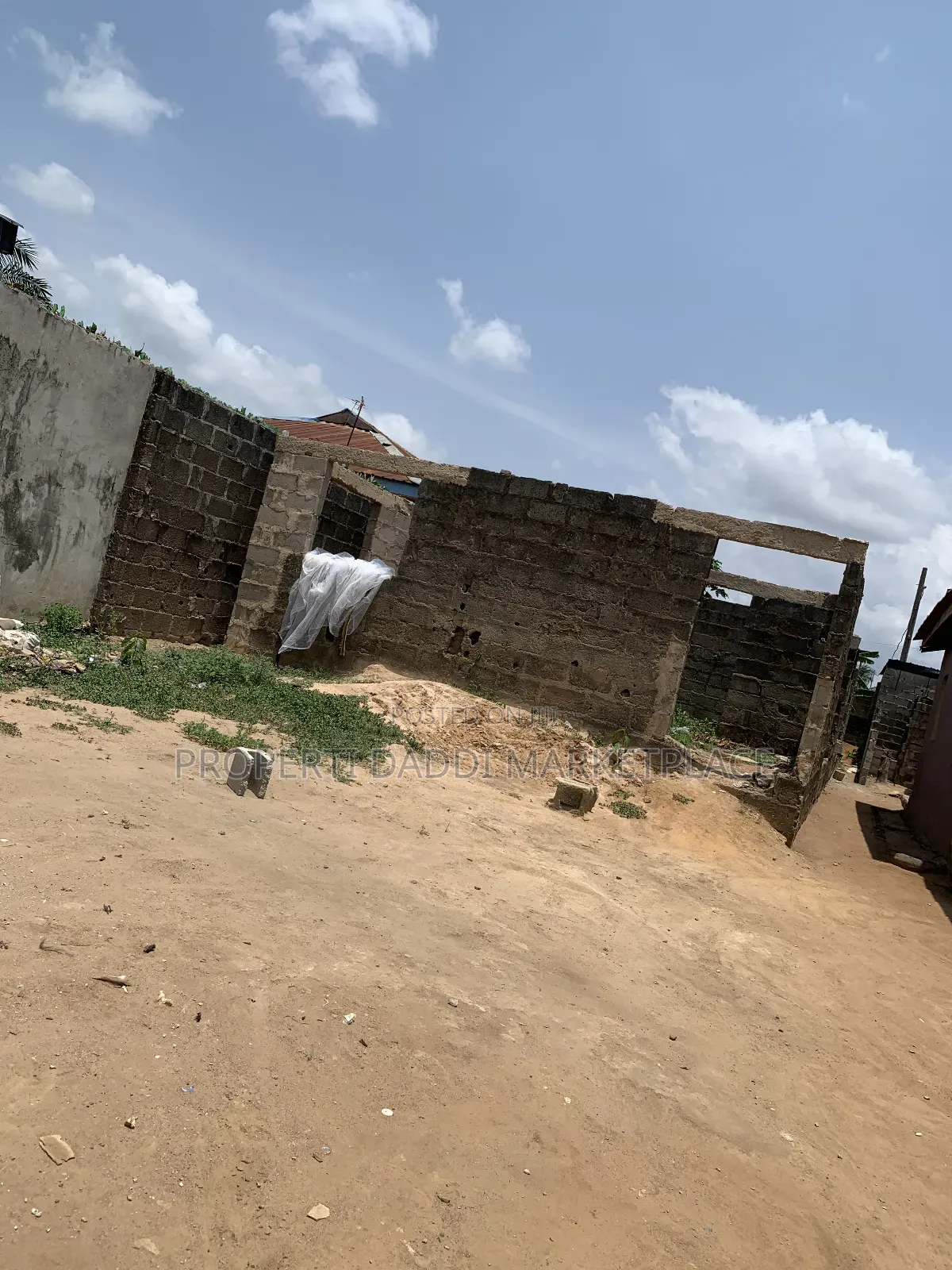 3bdrm Block of Flats in Ayobo for sale