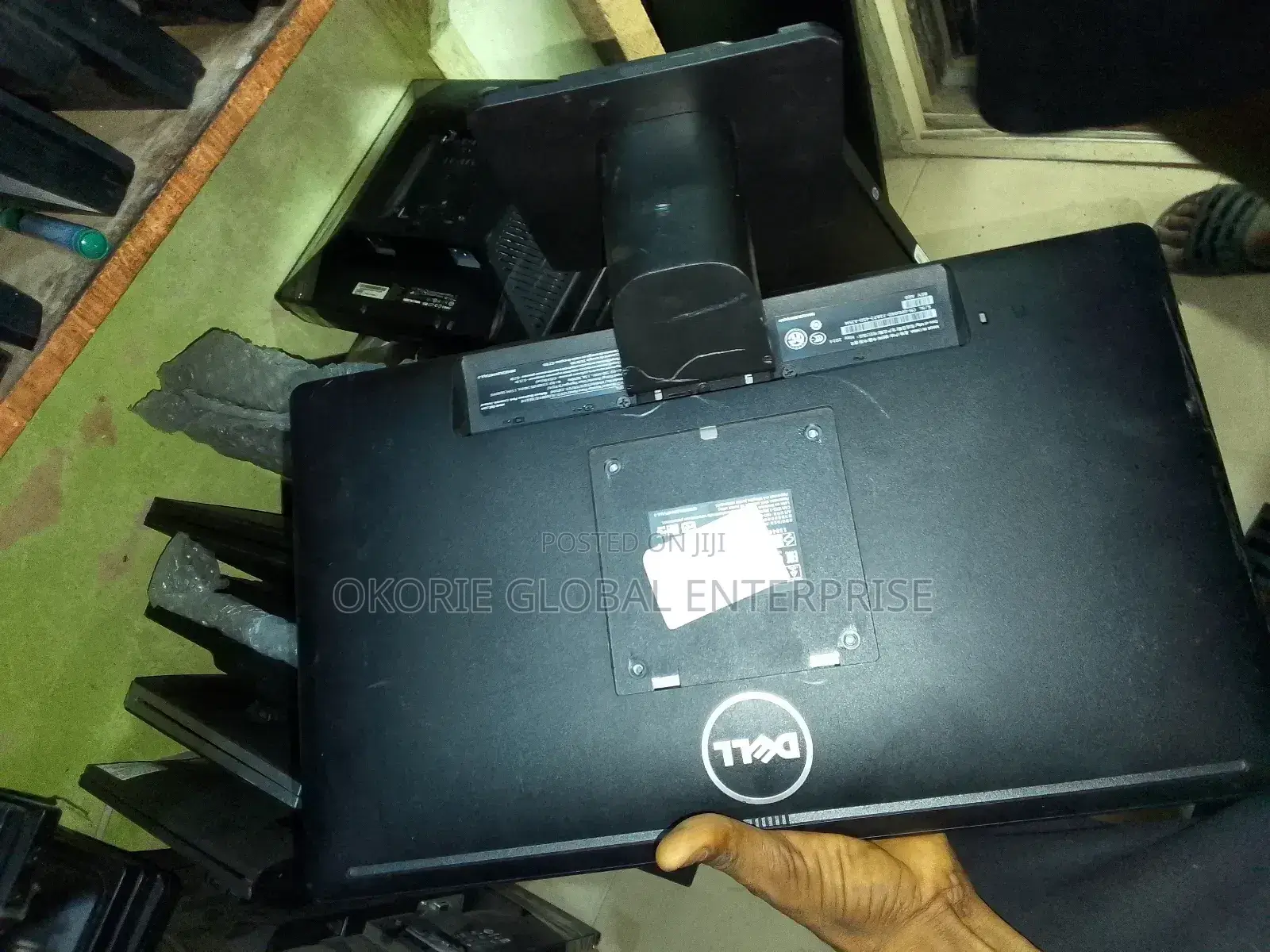 Slim Dell Monitor 20 Inches