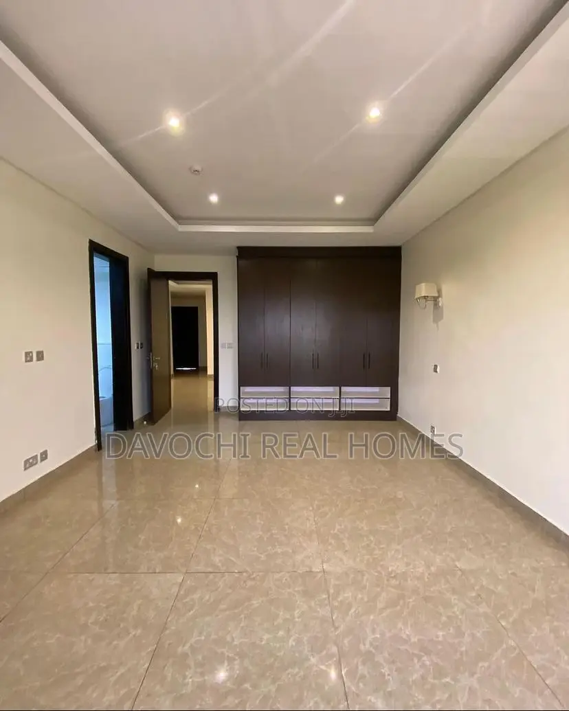 4bdrm Penthouse in Banana Island for rent