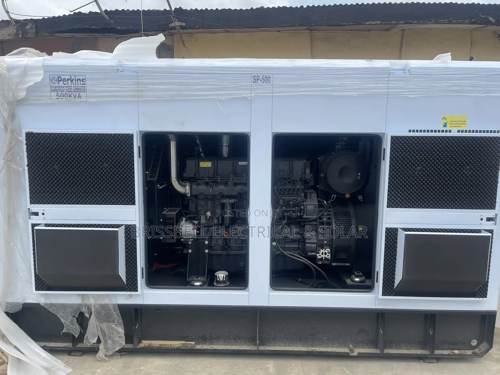 Complete England Perkins Soundproof Diesel Generator 500kva