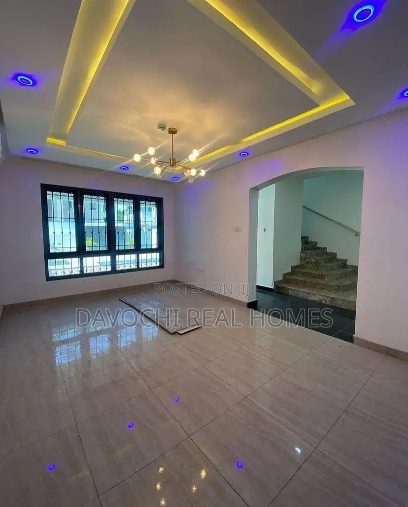 4bdrm Duplex in Banana Island for rent