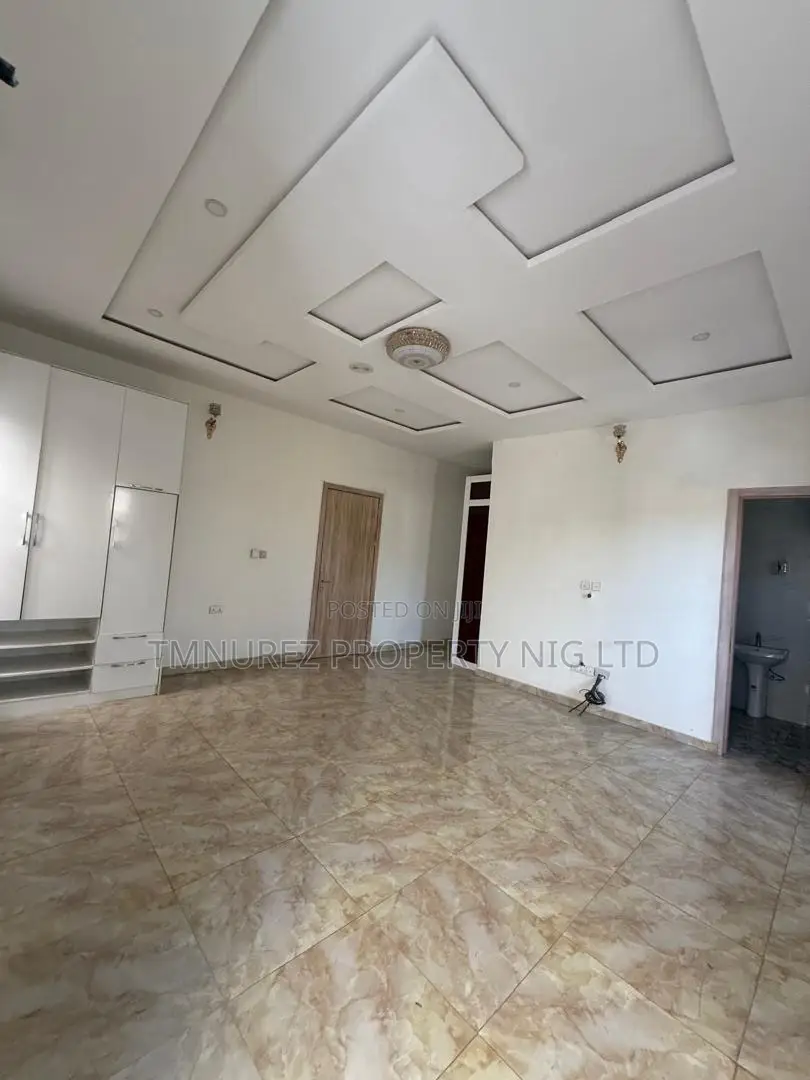 Studio Apartment in Agungi for rent