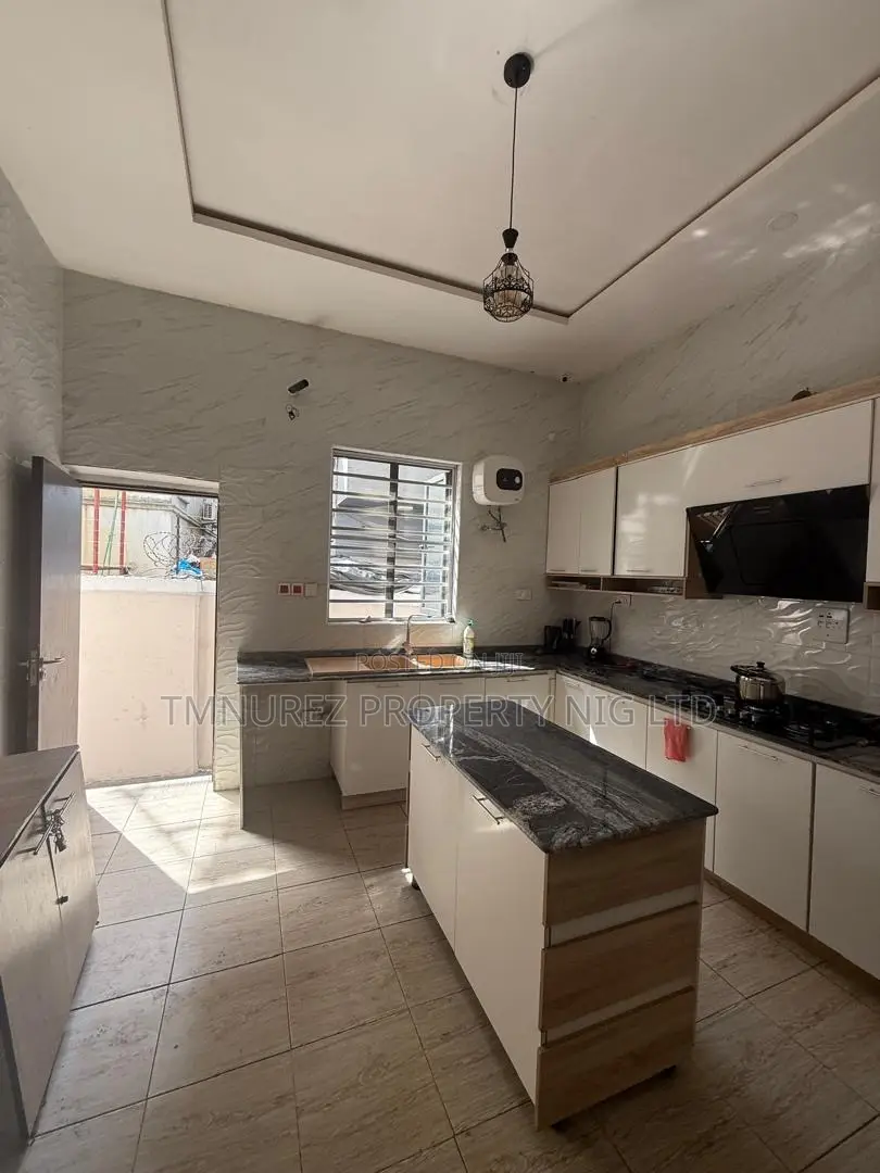 Studio Apartment in Agungi for rent