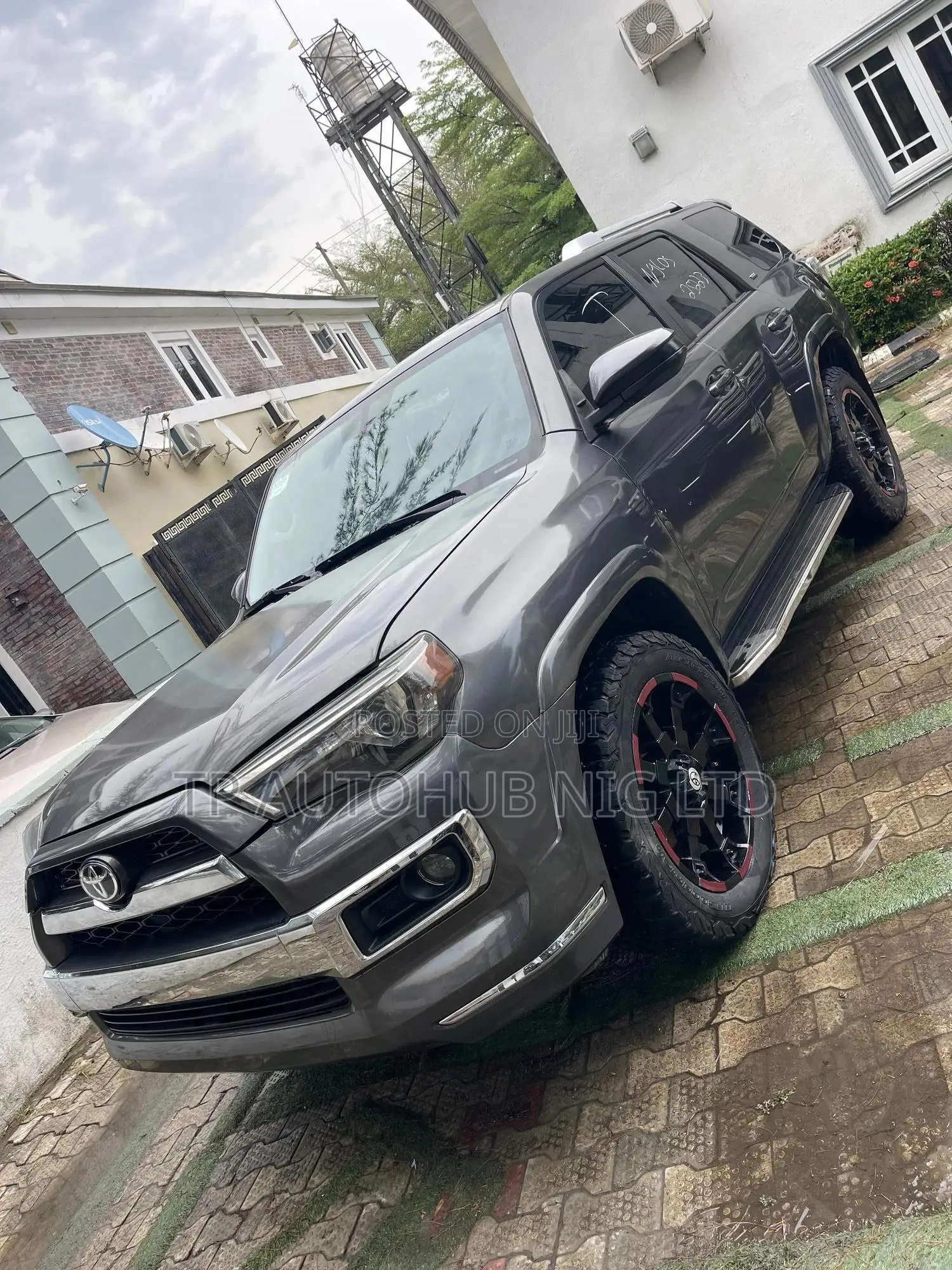 Toyota 4-Runner SR5 Premium 4dr 4x4 (4.0L 6cyl 5A) 2017 Gray
