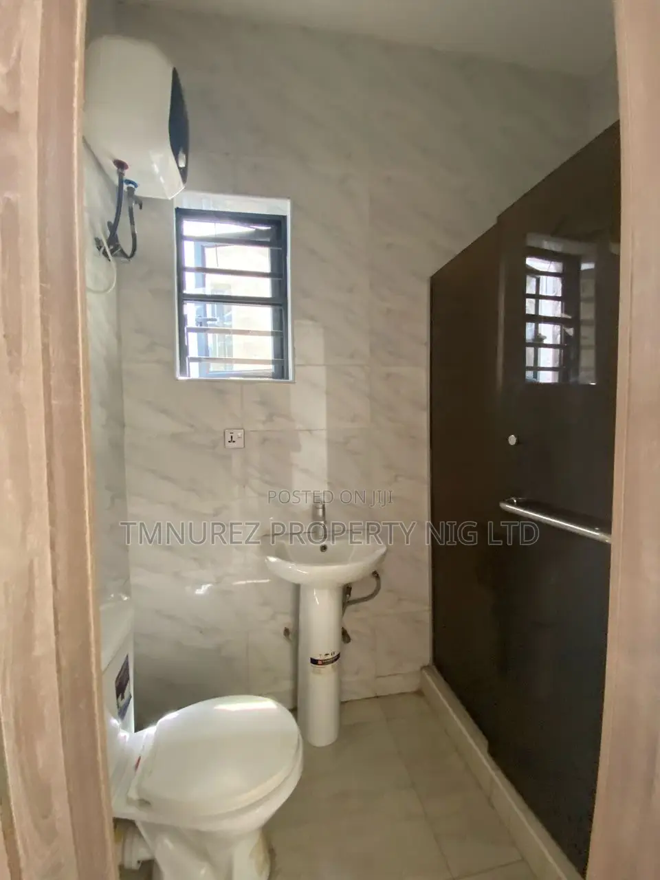 Studio Apartment in Royal Pine, Chevron for rent