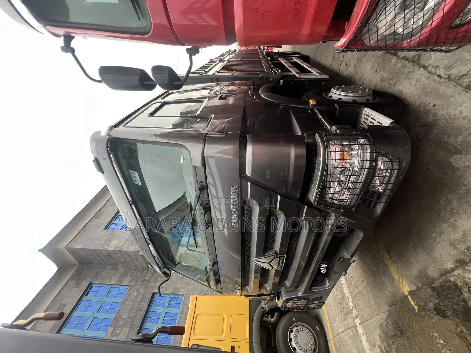 Trailer Half Body