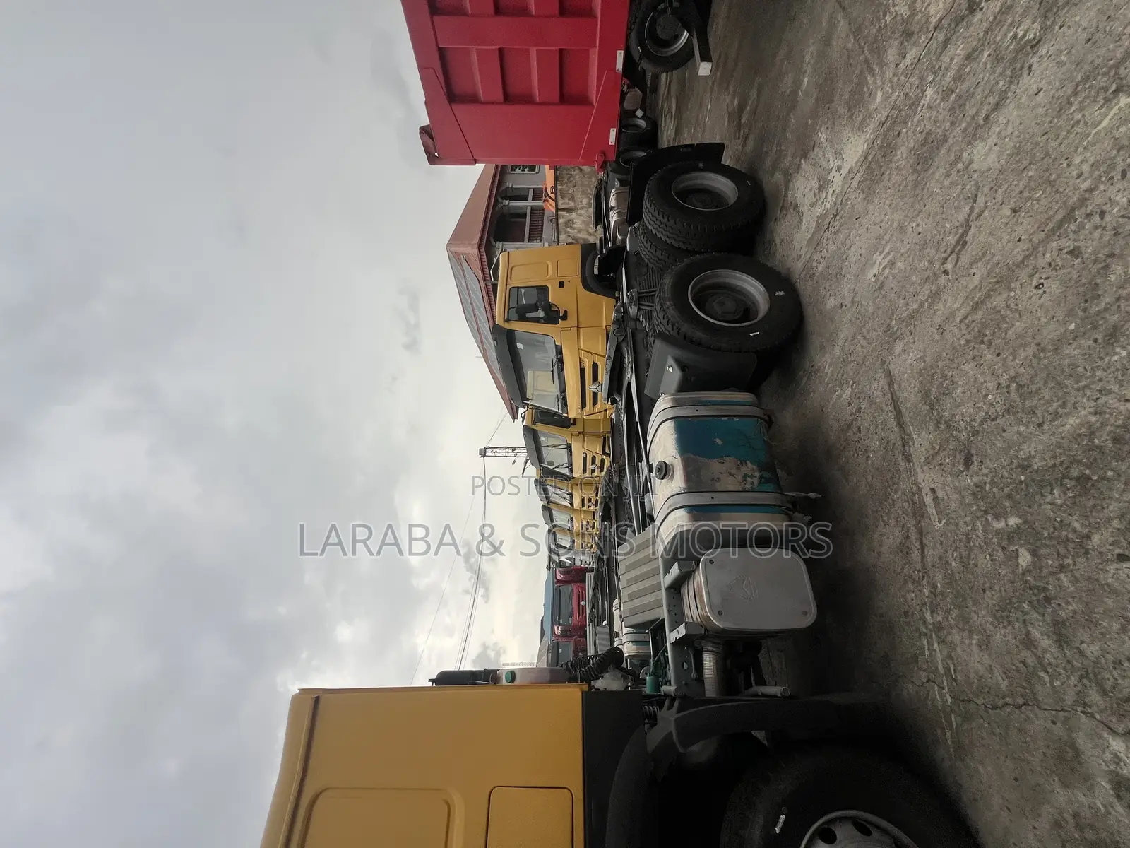 Trailer Half Body