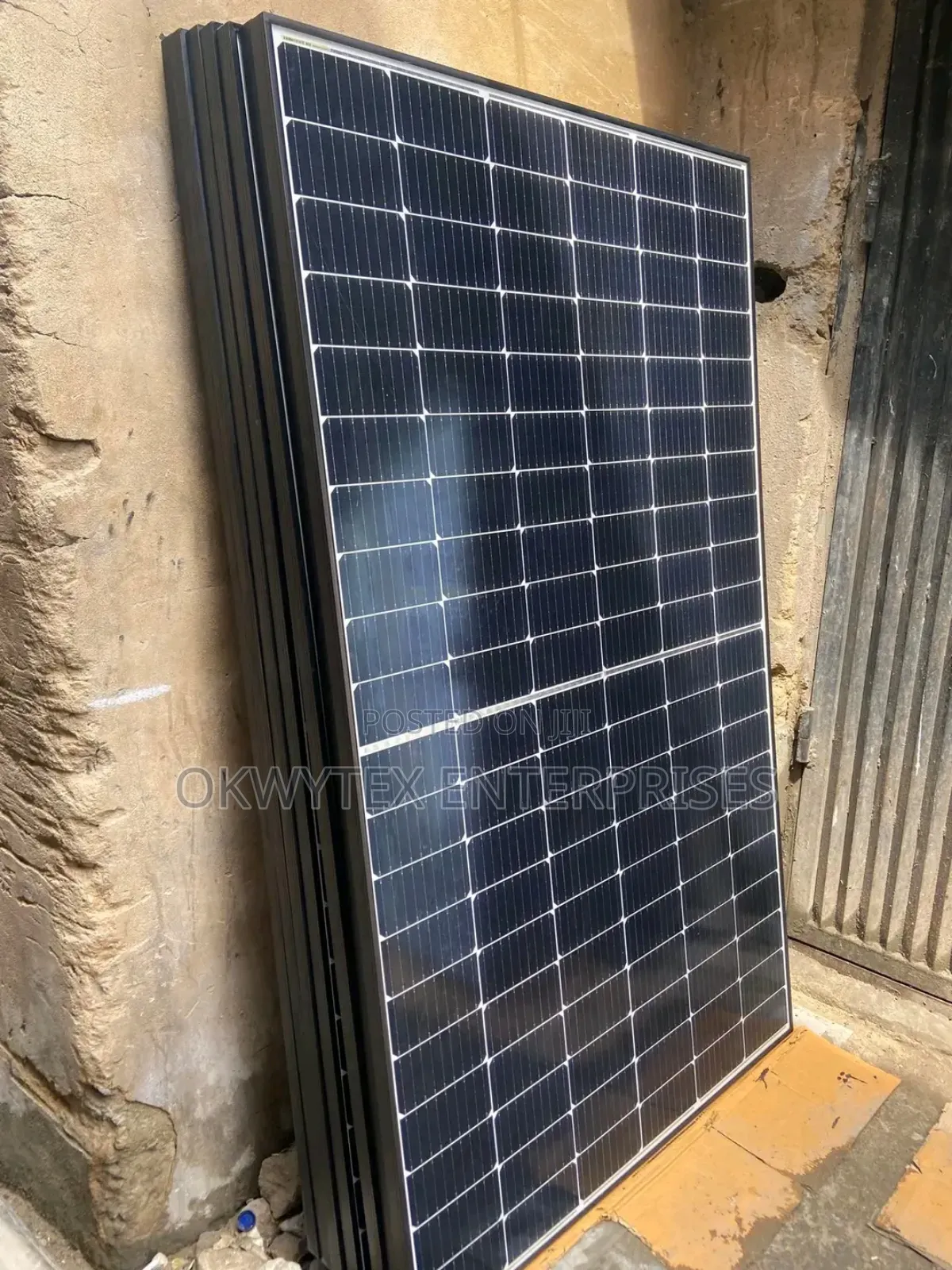 550watts Flames Mono Crystalline Solar Panels