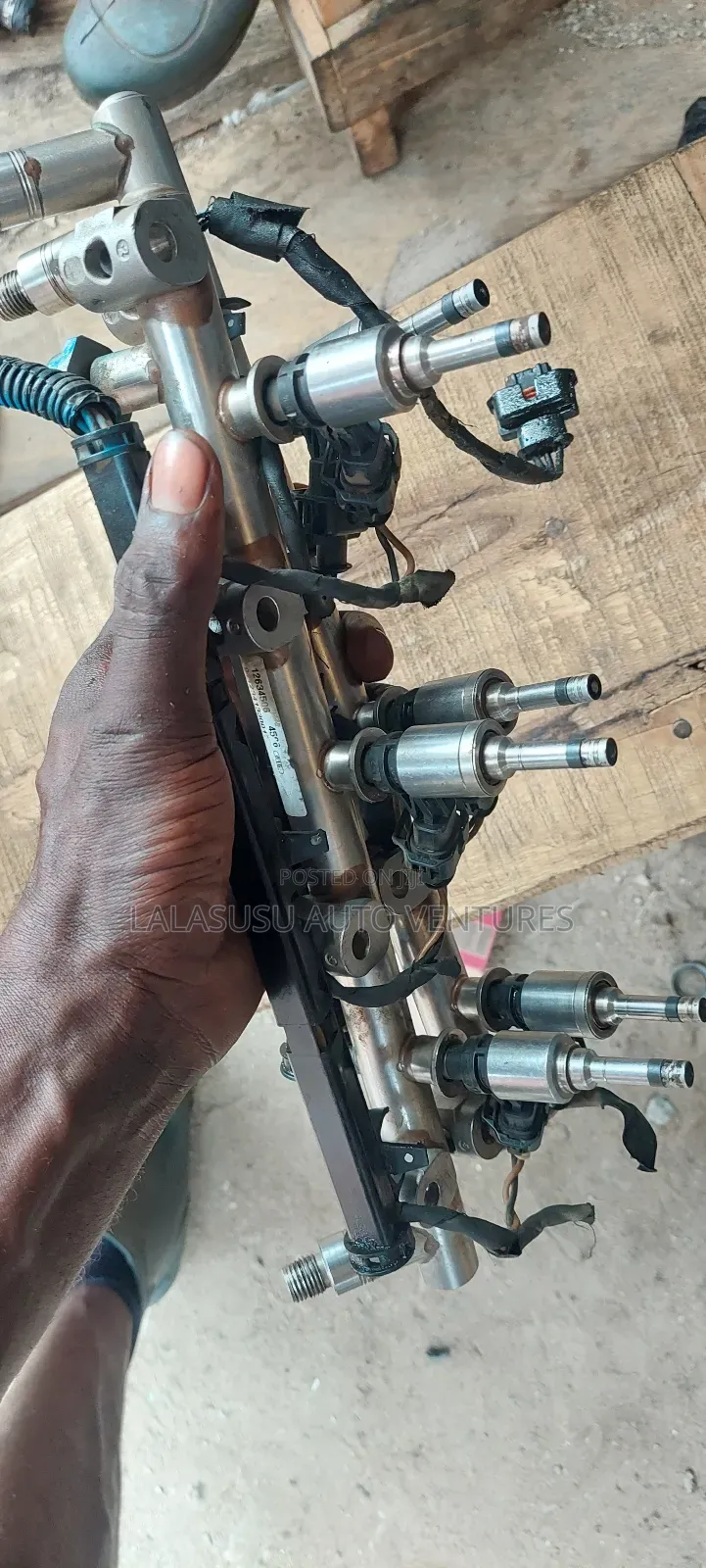 Nuzzle for GMC Acadia, Traverse, Terrine,Enclave 2012