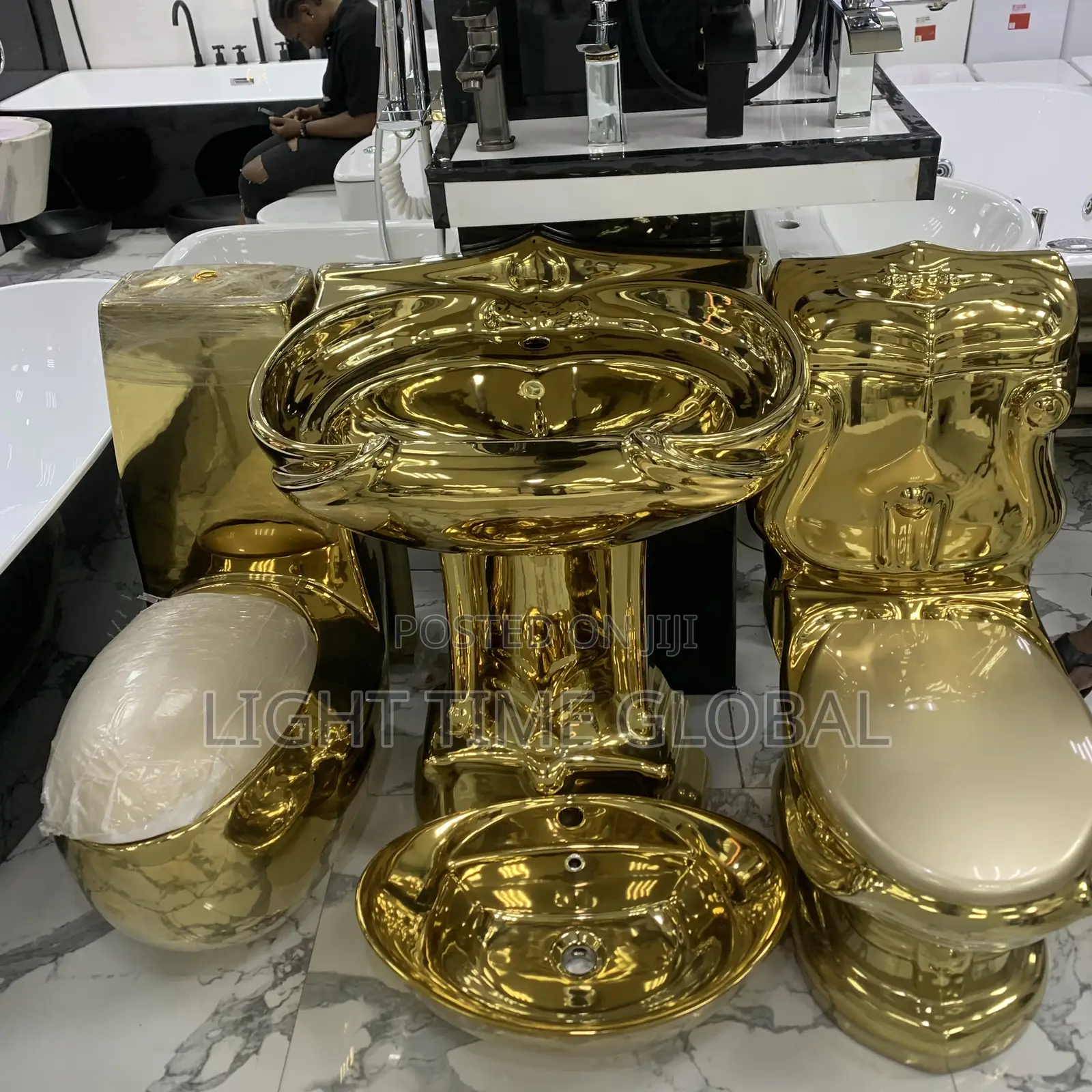 Wc Royal Gold Set