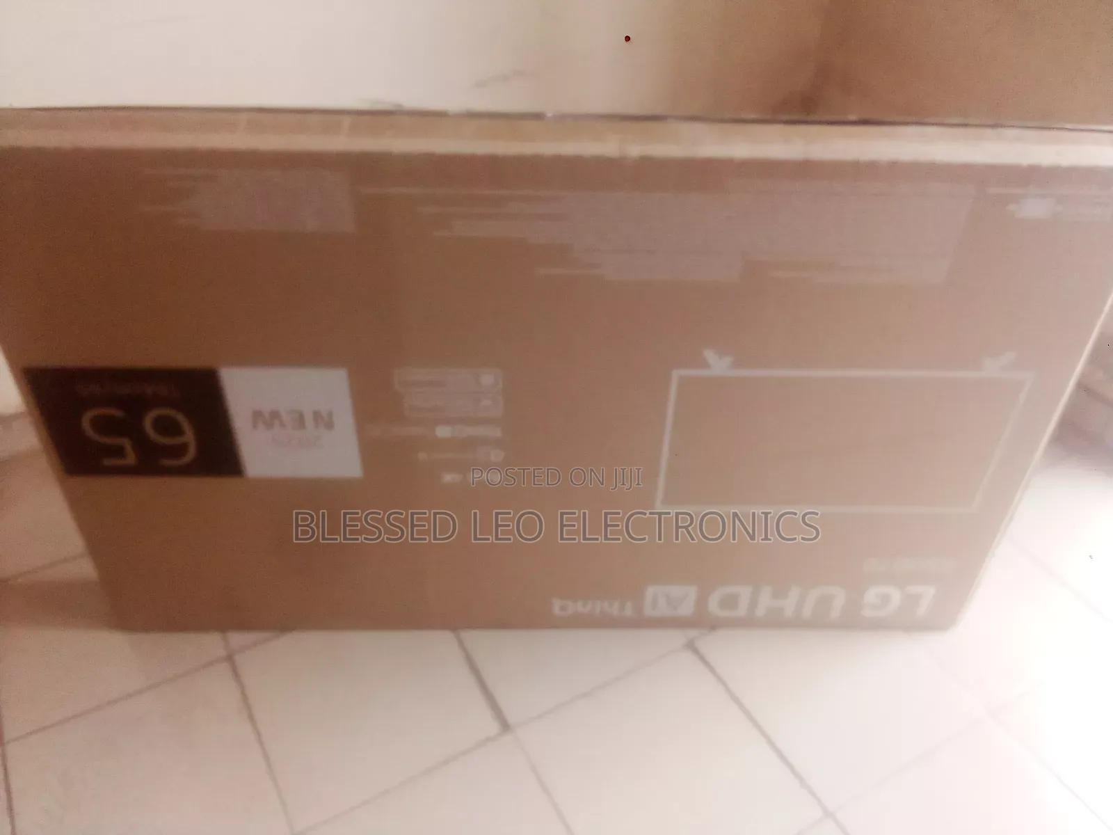 65inches Smart Tv With Vibrate Colour,Brand Logo