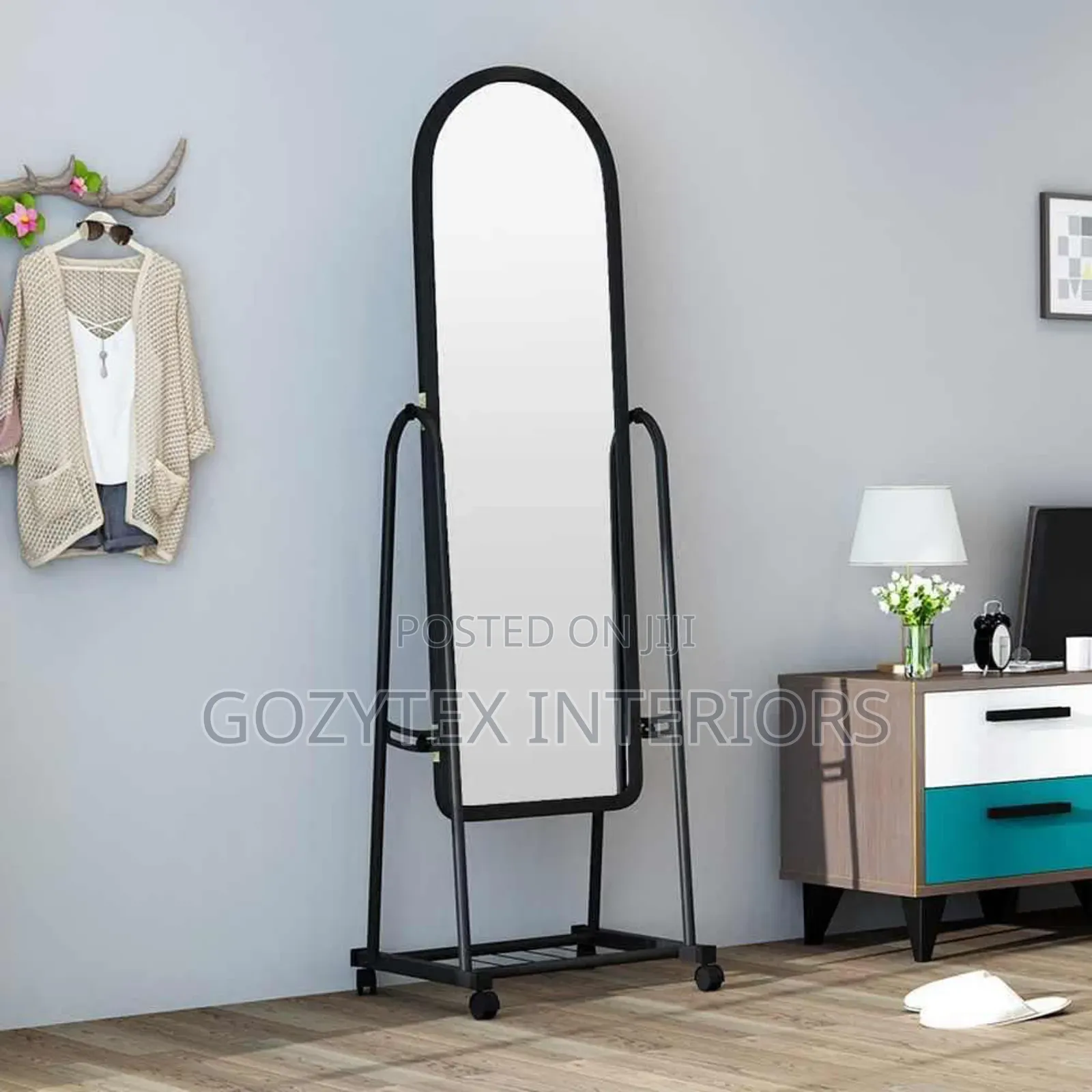 Mobile Dressing Mirror