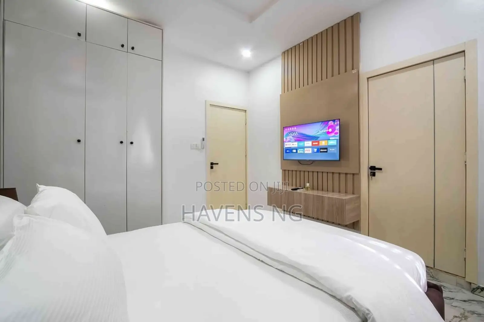 Contemporary 3-Bedroom Apartment in Ikate