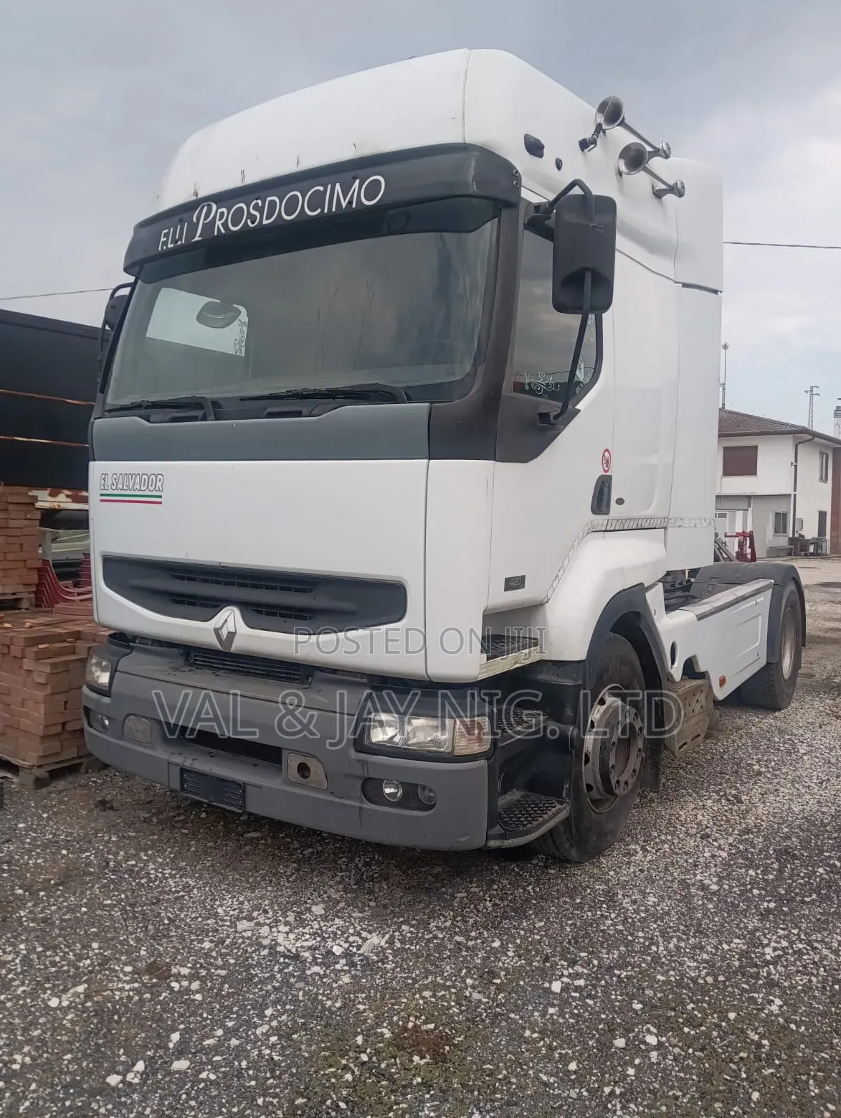 Renault Trailer Head 6 Tyres - Foreign Use - Manual Injector