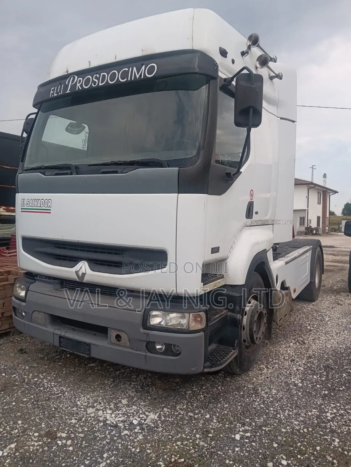 Renault Trailer Head 6 Tyres - Foreign Use - Manual Injector