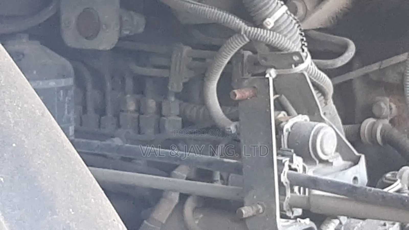 Renault Trailer Head 6 Tyres - Foreign Use - Manual Injector