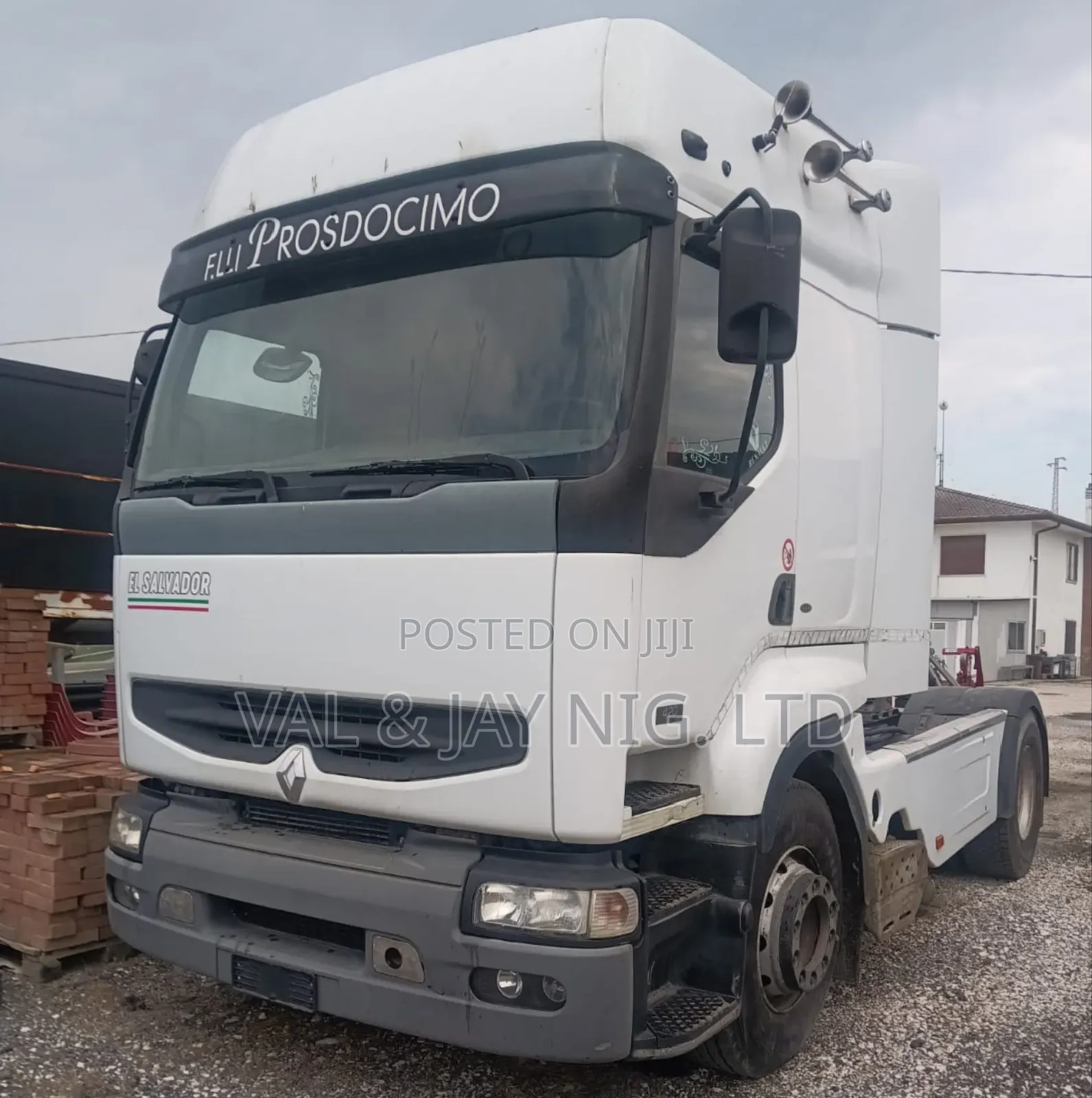 Renault Trailer Head 6 Tyres - Foreign Use - Manual Injector