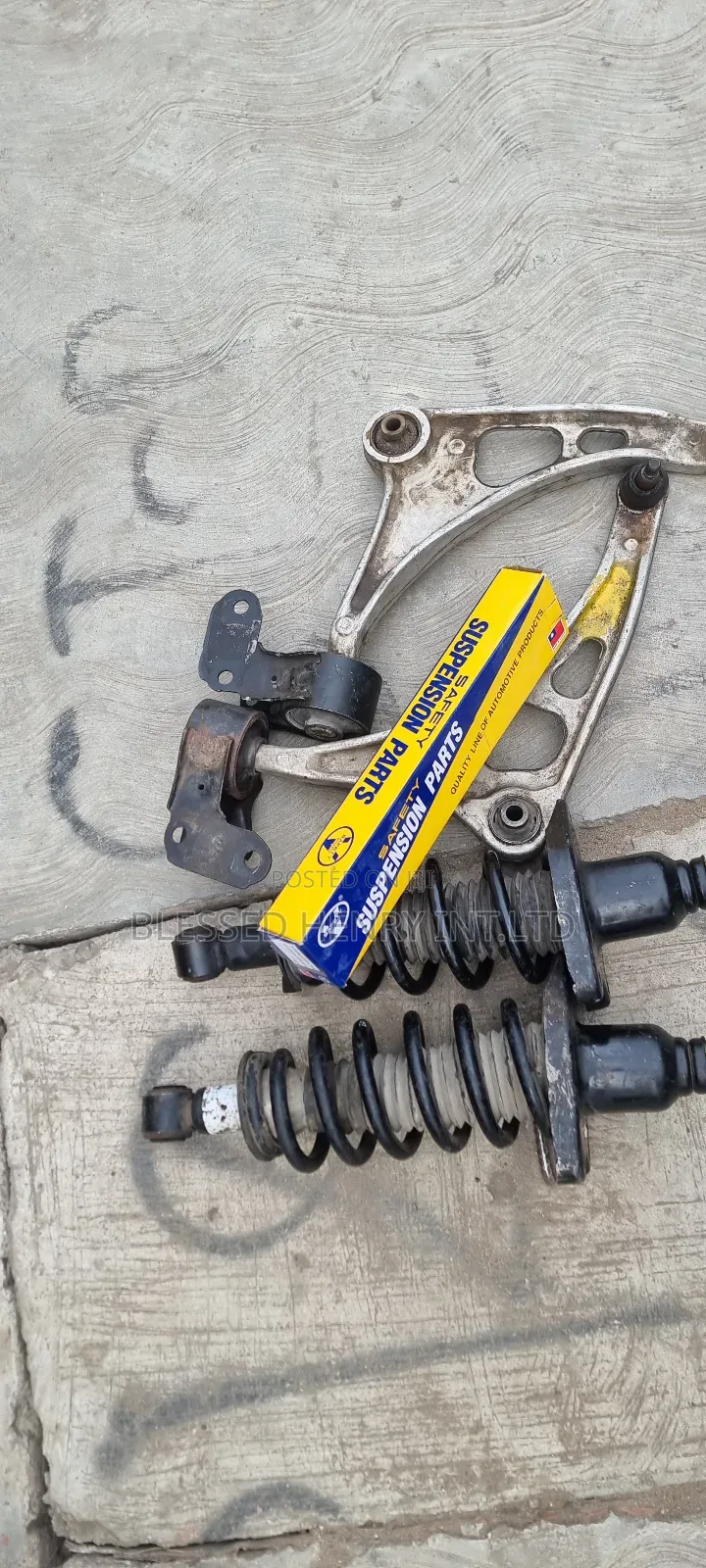 Shock Absorber, Linkages And Low Arm