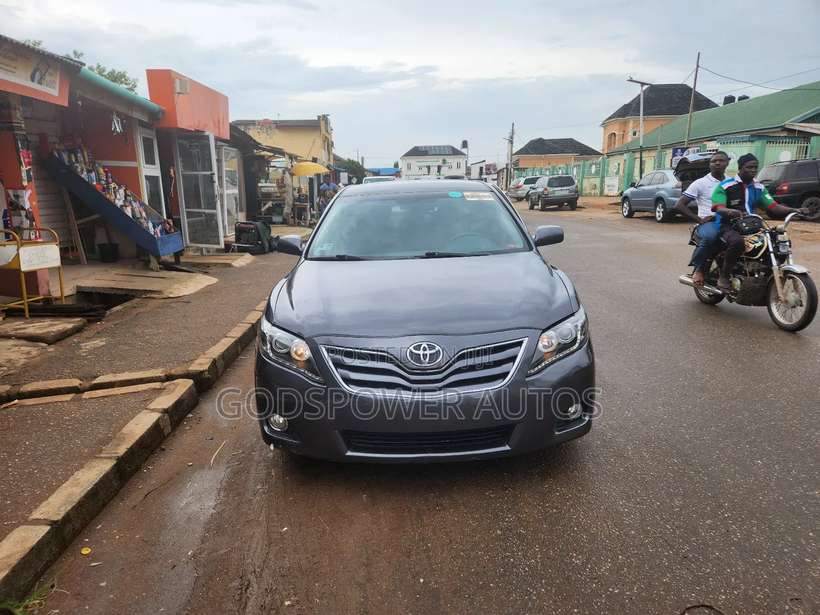 Toyota Camry LE 4dr Sedan (2.5L 4cyl 6AM) 2010 Matt Black