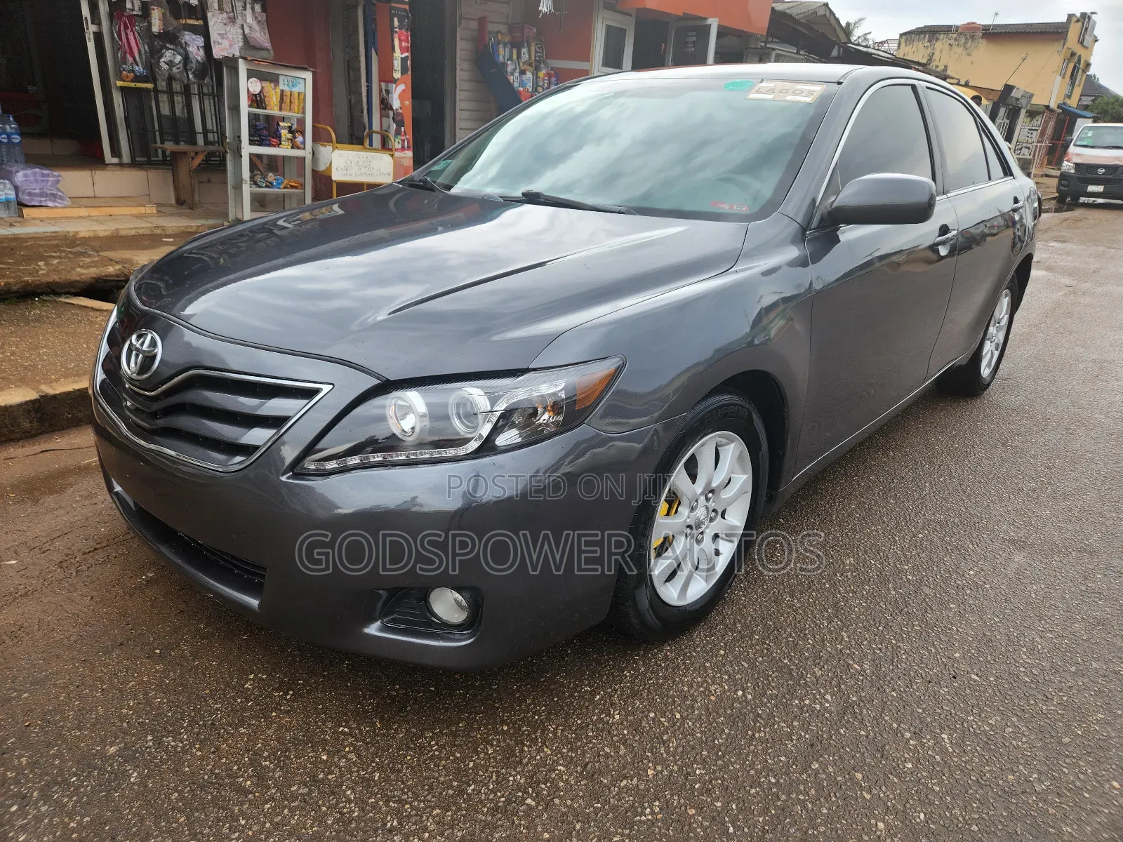 Toyota Camry LE 4dr Sedan (2.5L 4cyl 6AM) 2010 Matt Black
