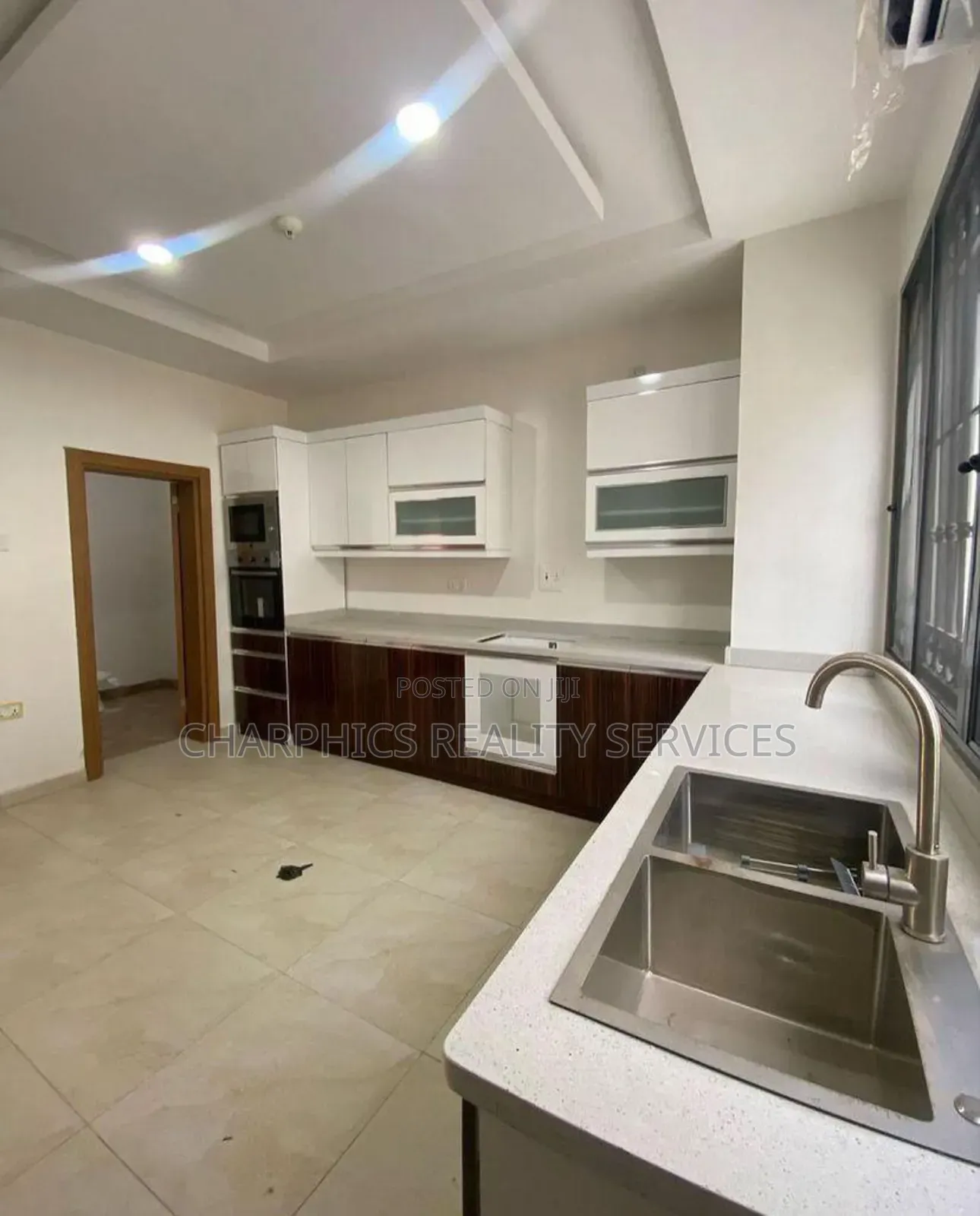 4bdrm Duplex in Banana Island for rent