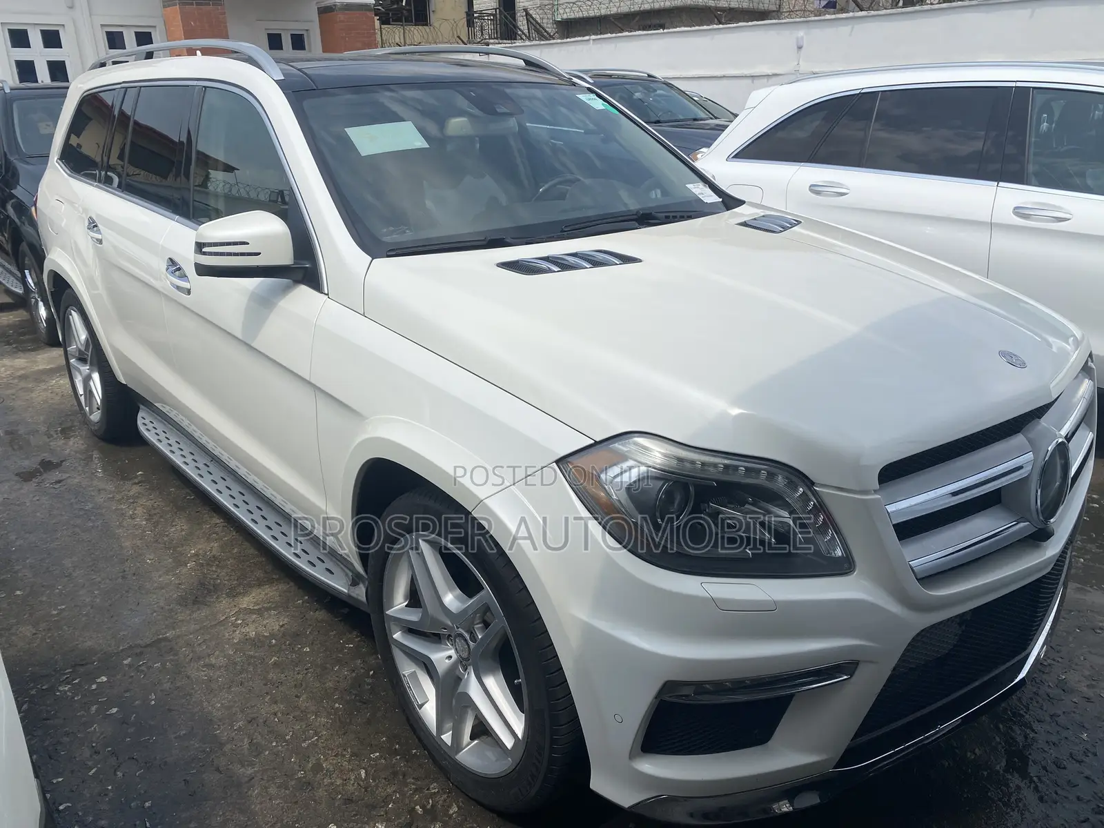 Mercedes-Benz GL-Class GL 550 2013 White