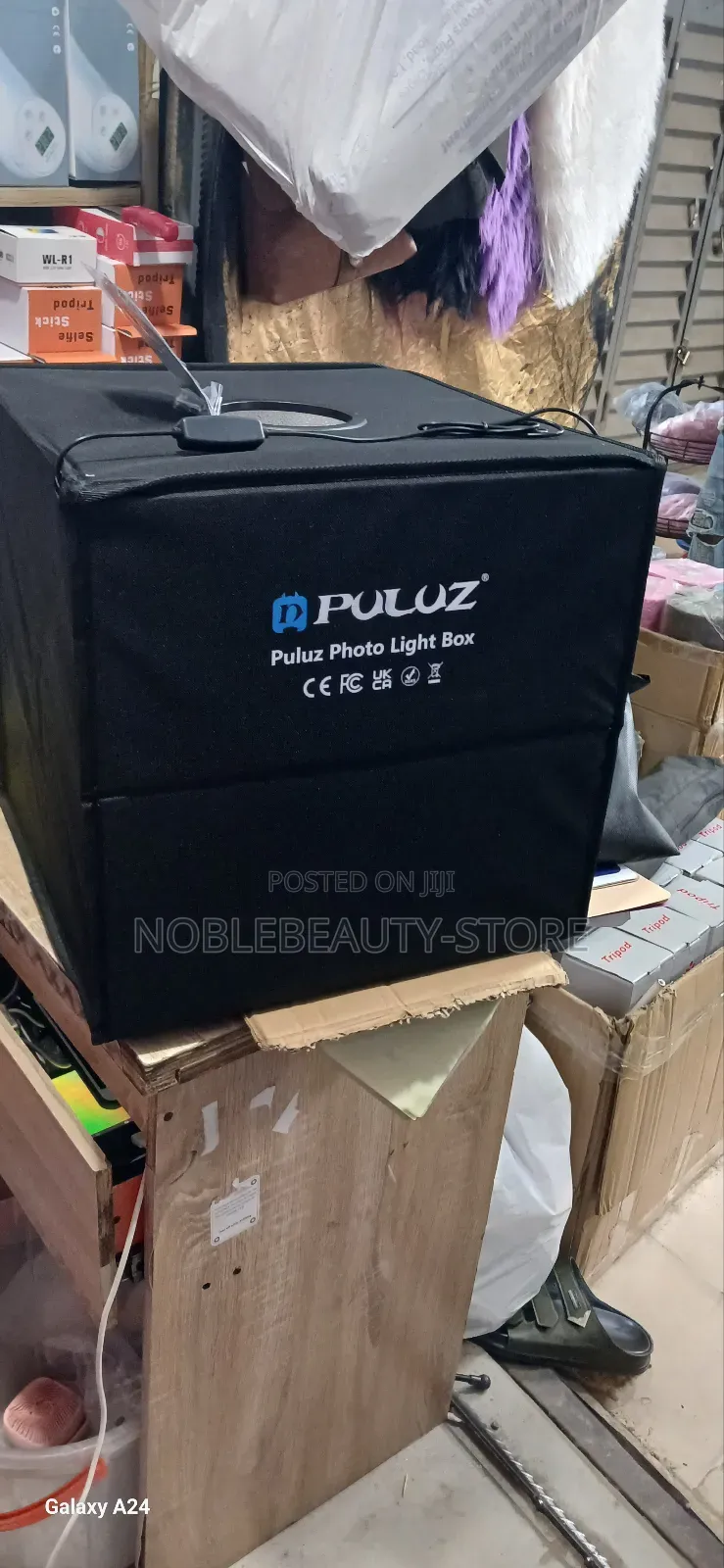 Puluz Photo Light Box (40cm With 12 Background)