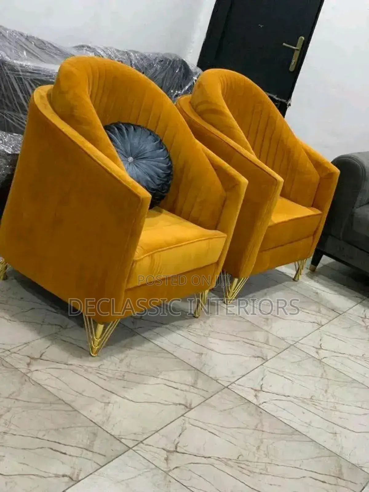 Single Sofas