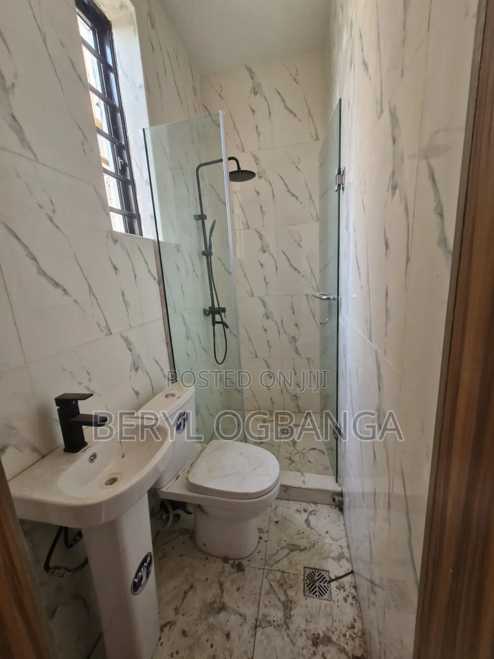 4bdrm Townhouse/Terrace in Ikota for sale