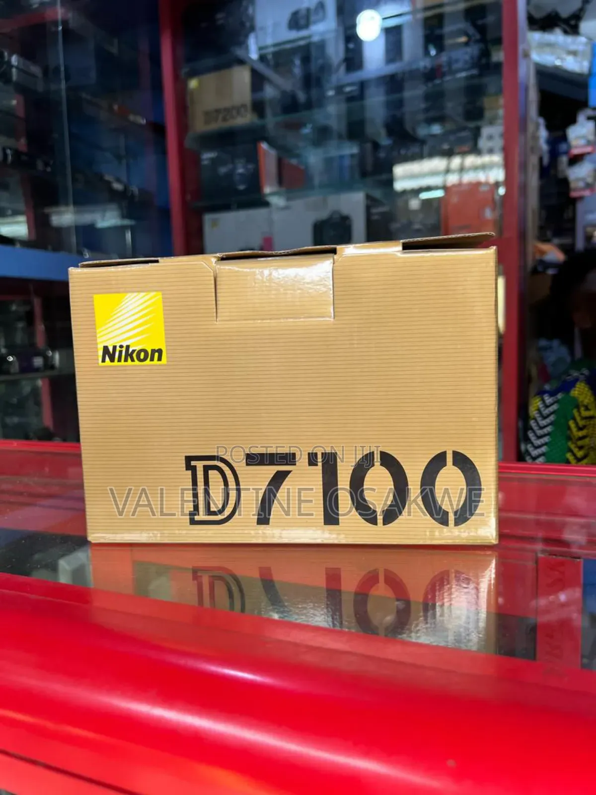 Nikon D7100 Lens 18-105