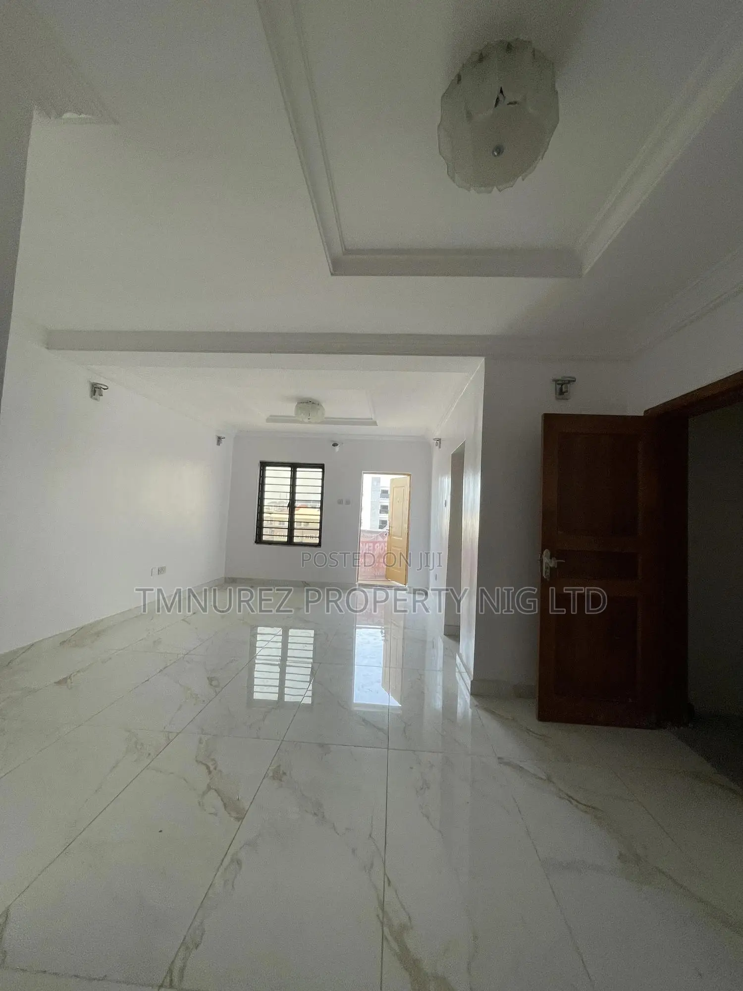 3bdrm Apartment in Lekki Phase1 for rent