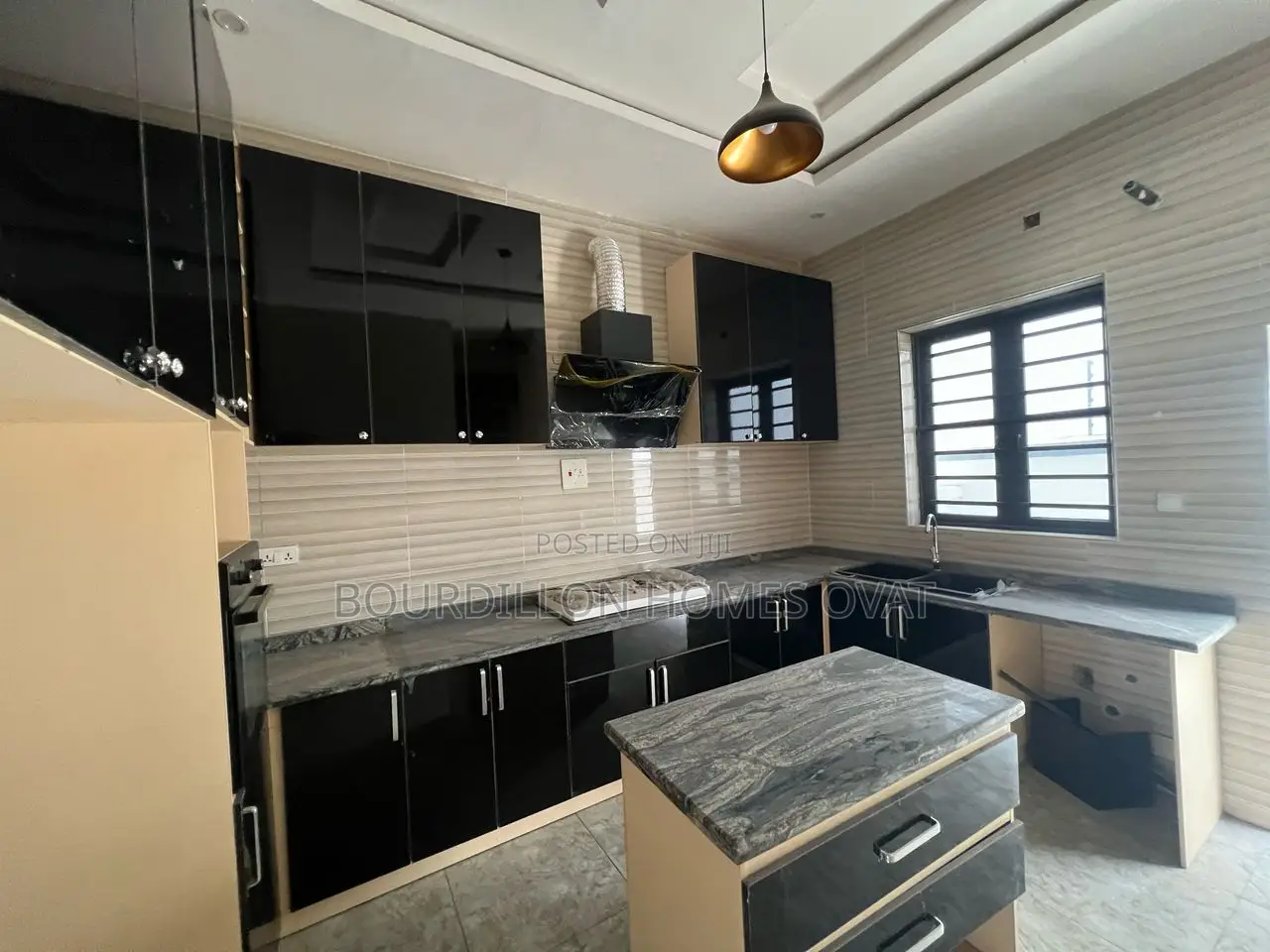 4bdrm Duplex in Lekki for sale