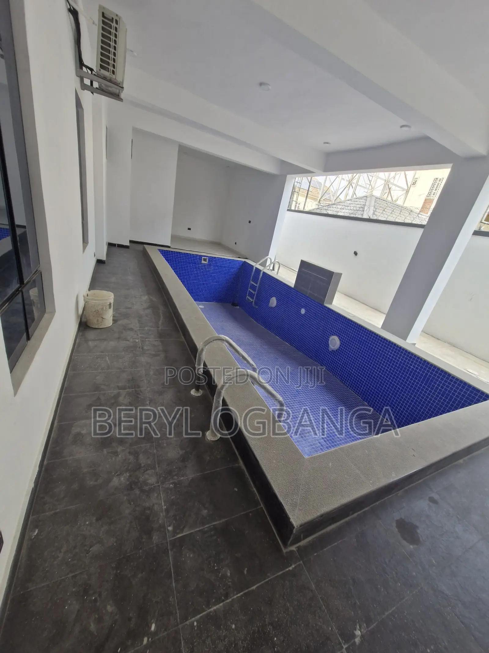 2bdrm Block of Flats in Ologolo for sale