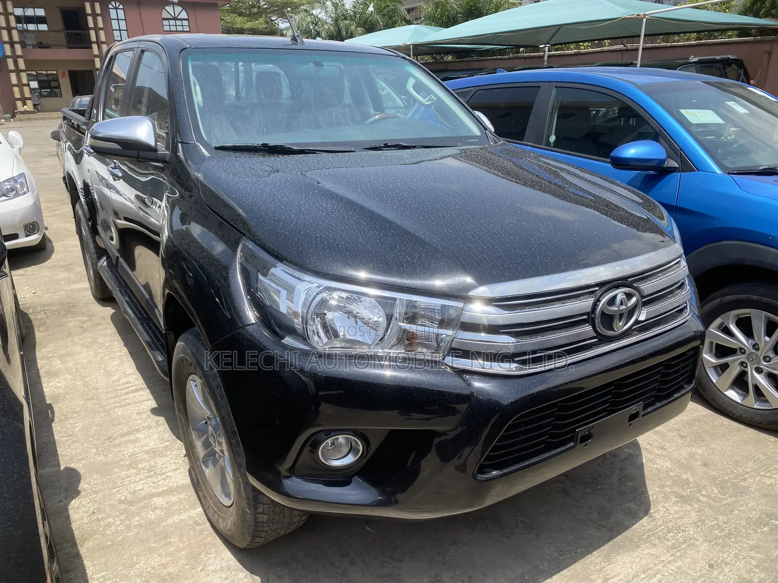 Toyota Hilux SR 4x4 2018 Black