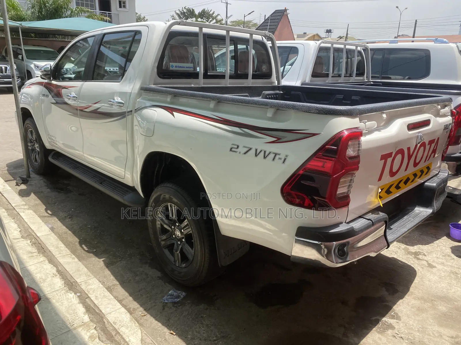 Toyota Hilux 2023 White