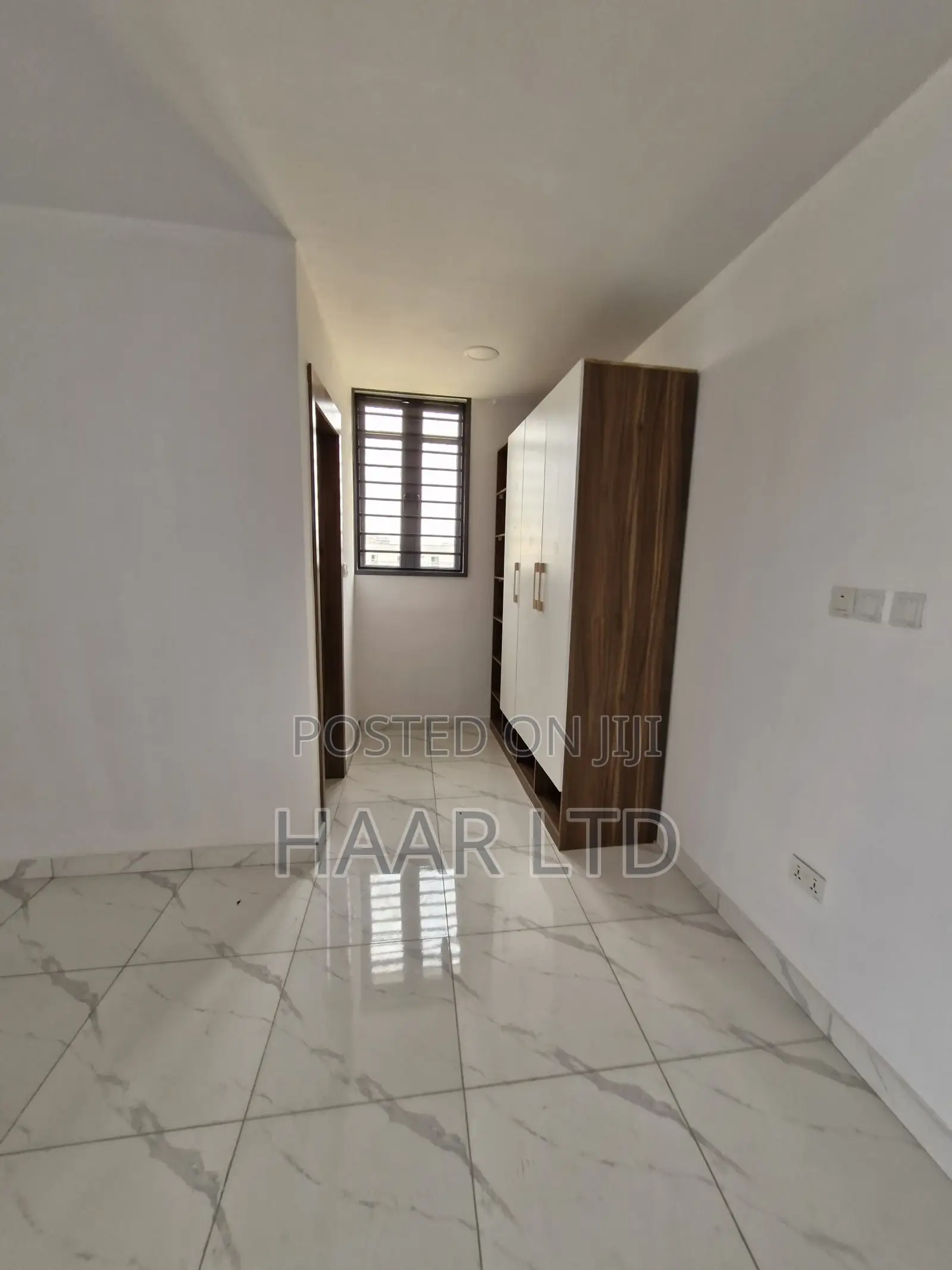 4bdrm Townhouse/Terrace in Ikate for sale